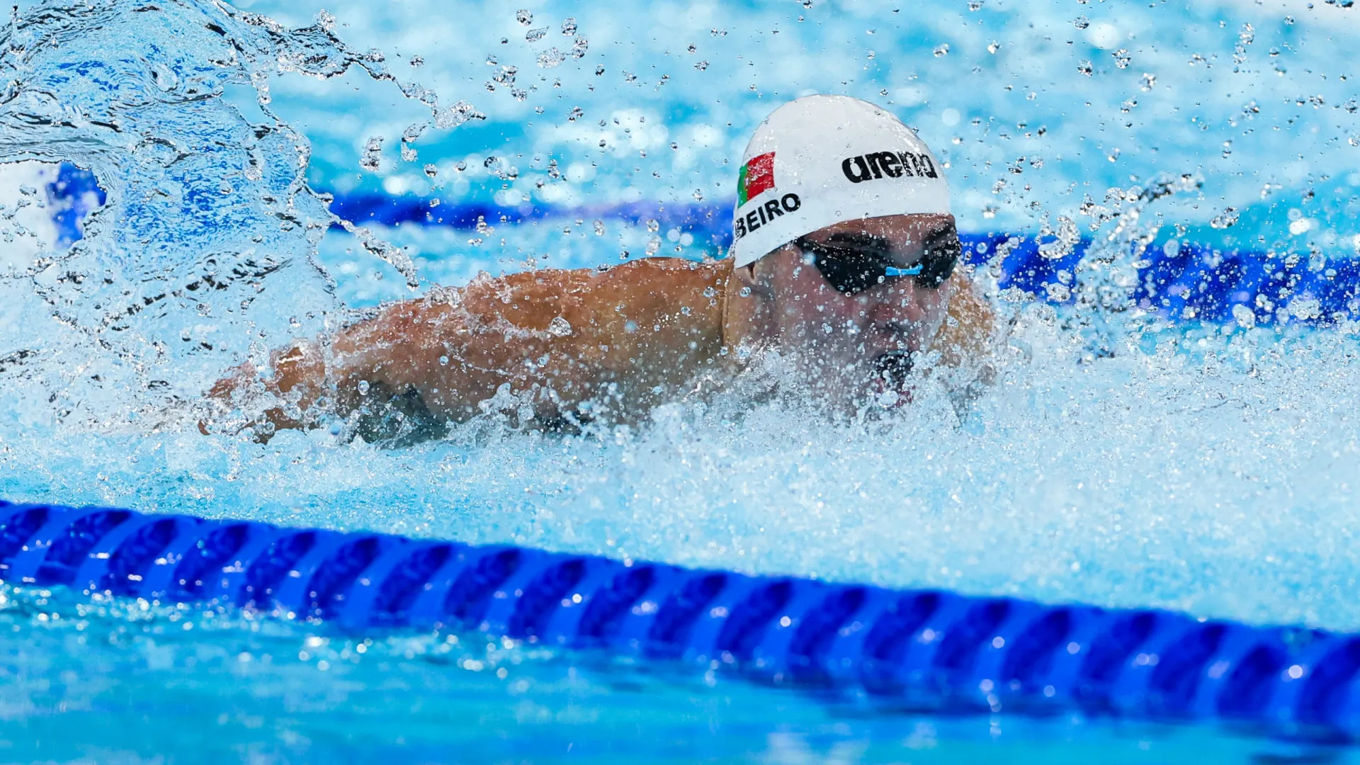 
                    Diogo Ribeiro falha Europeus de Natação por 