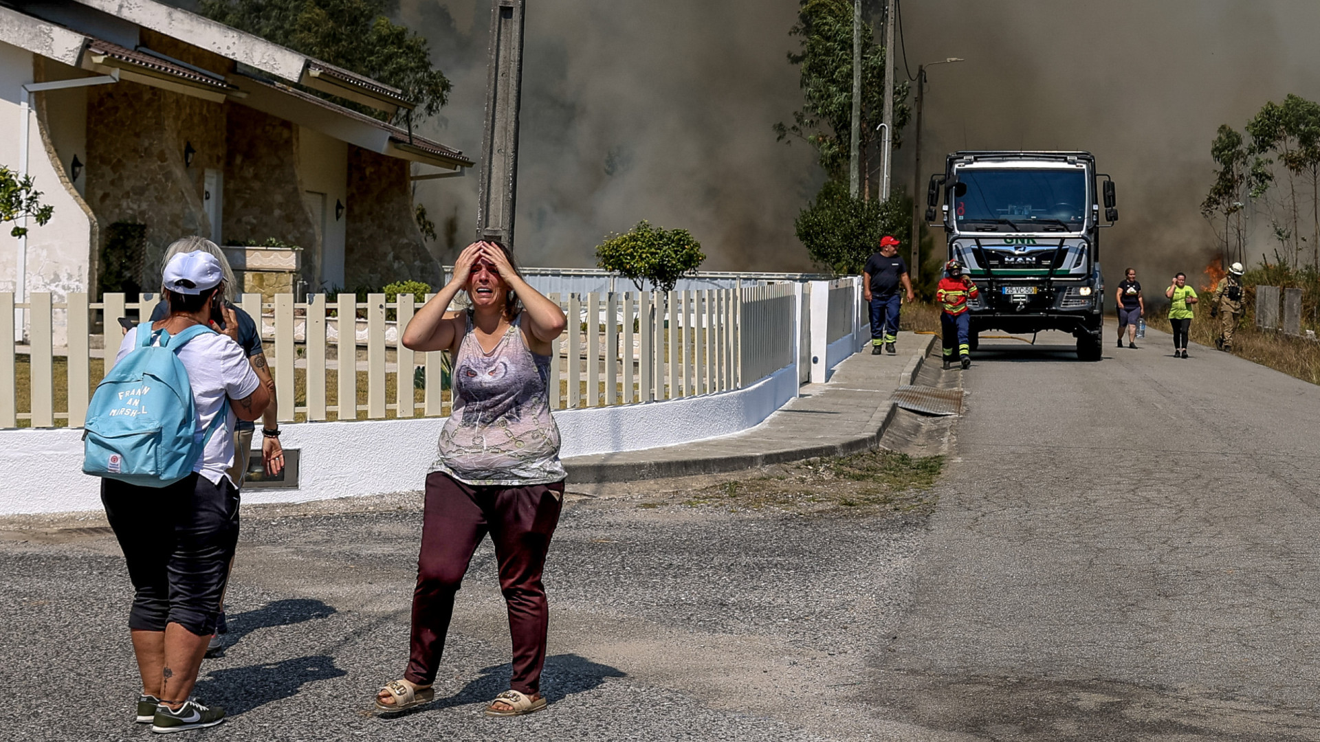 AO MINUTO: Dois mortos em incêndios em Aveiro; Há vários desalojados