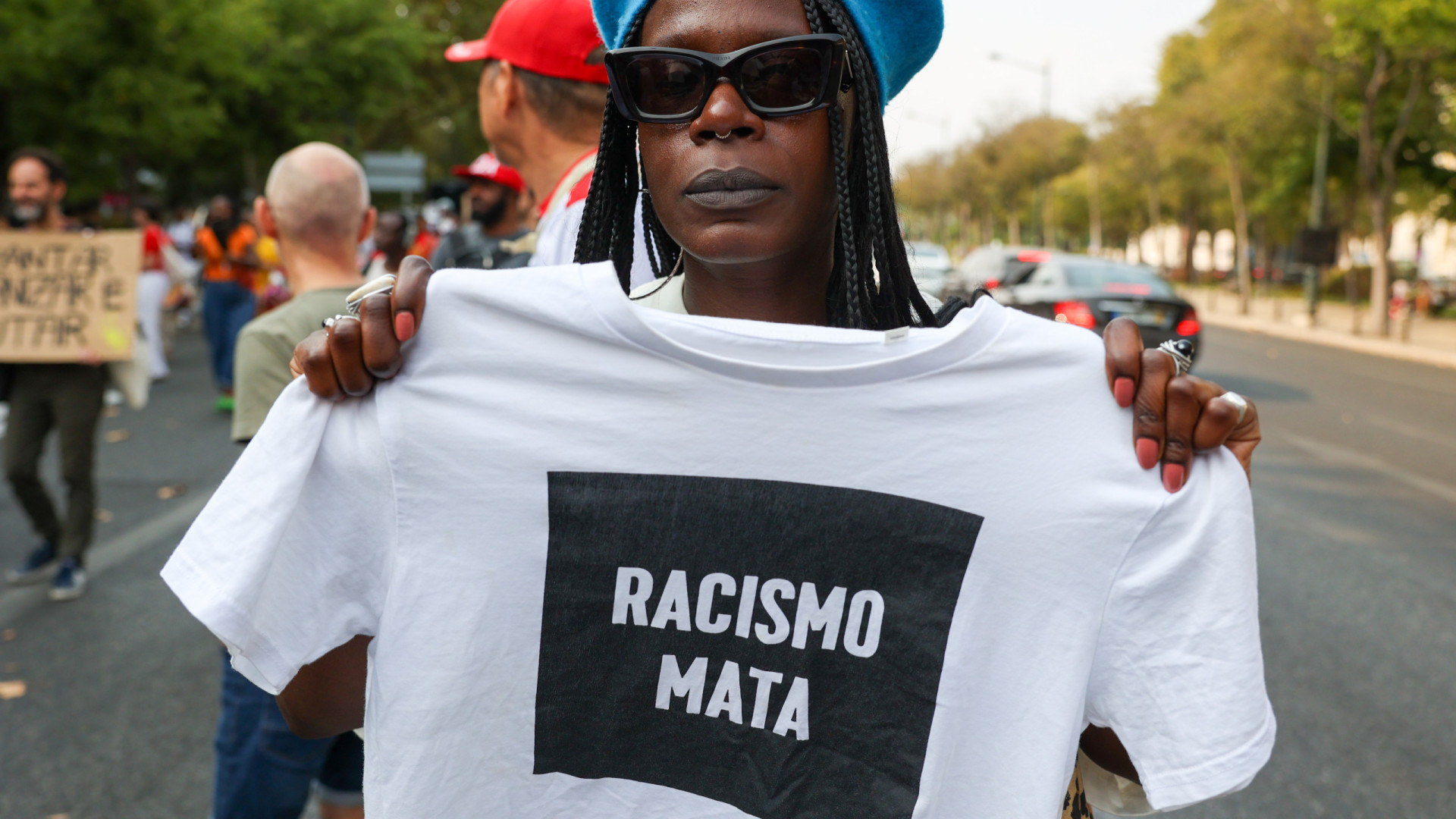 Coletivos querem tornar crime todas as práticas racistas e xenófobas