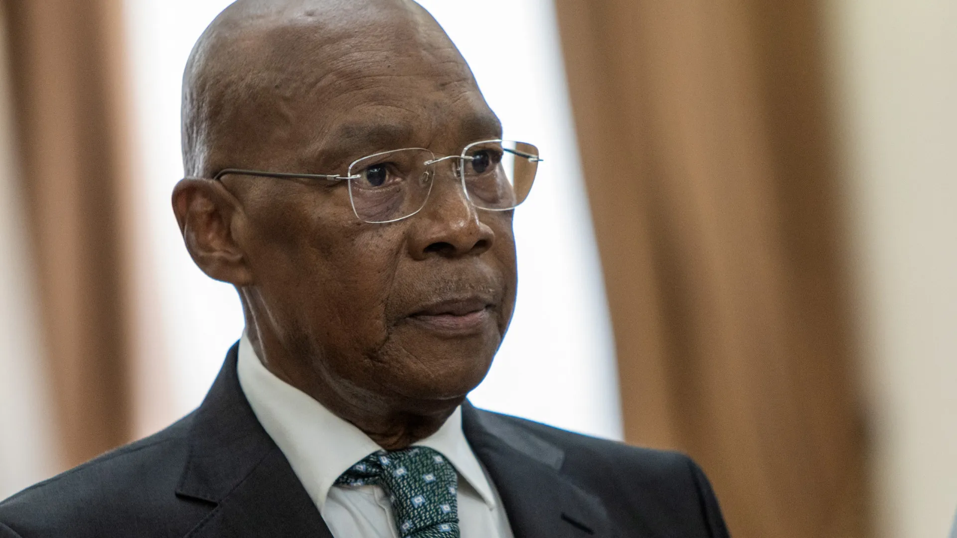 
                    Ministro cabo-verdiano anuncia saída do Governo por razões de saúde
                