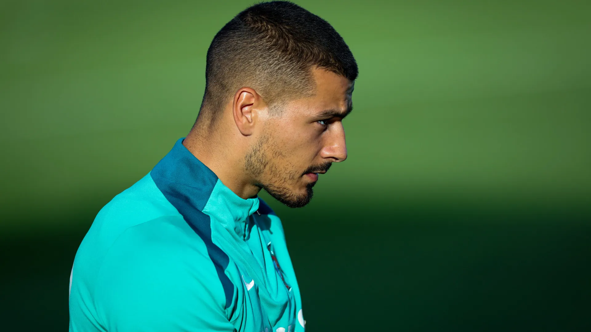 Guarda-redes Ricardo Velho chamado aos trabalhos da seleção