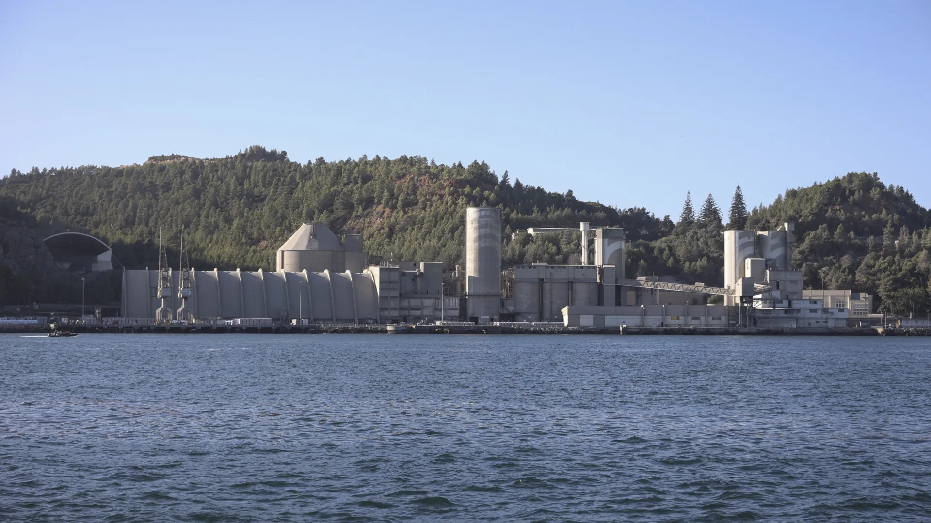 
                    Semapa fecha venda da Secil por 1.081 milhões de euros
                