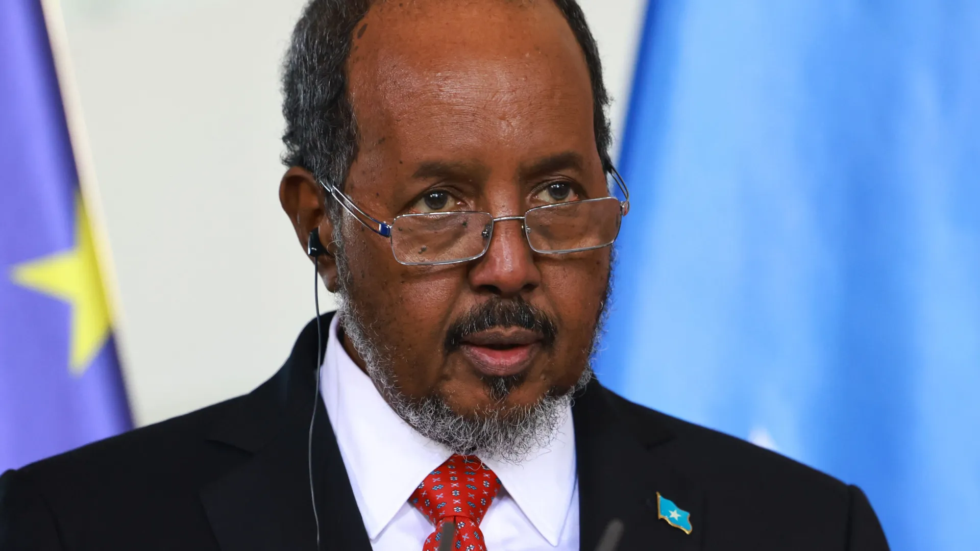 
                    Presidente da Somália oferece amnistia aos combatentes do Al-Shebab
                