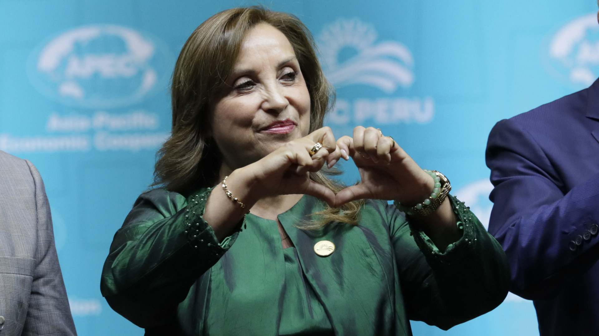 Governo aumenta salário de Dina Boluarte em 122% (para quase 8.500 euros)