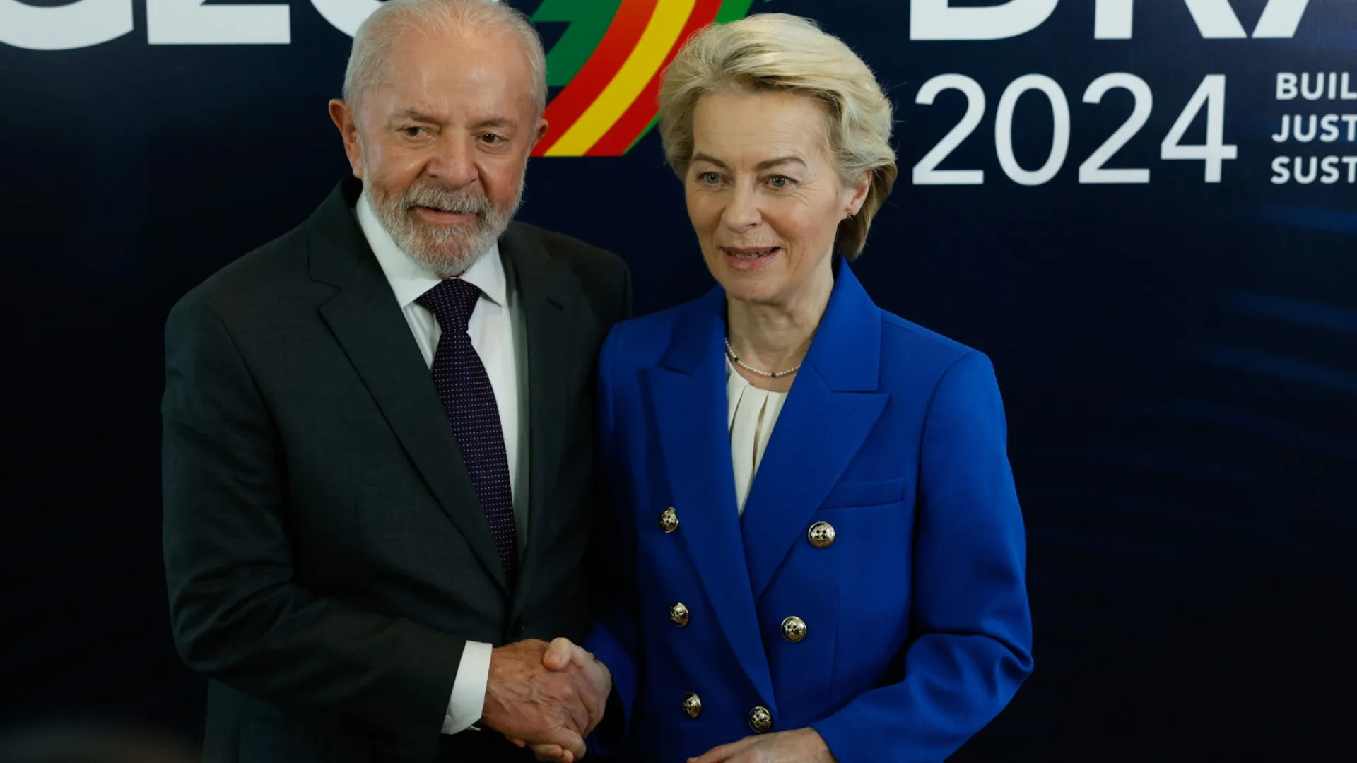 
                    Mercosul. Costa e von der Leyen reúnem-se com Lula antes da assinatura
                