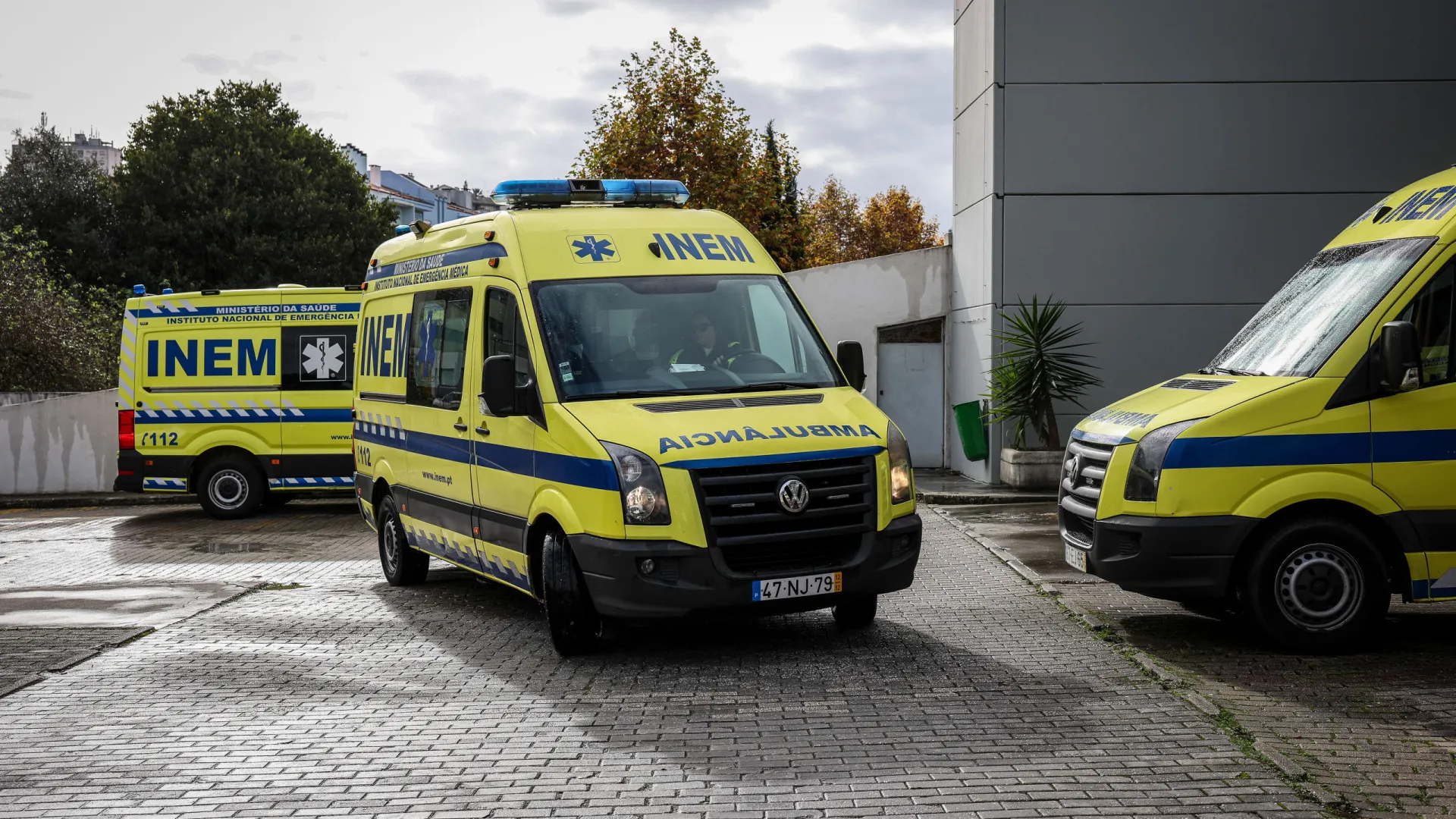 Ordens dos Médicos e Enfermeiros pedem reforço do modelo de emergência médica