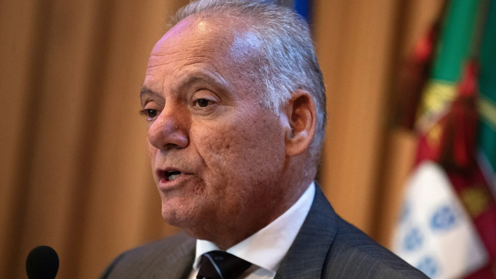 
                    PGR diz não ter agendas e está insatisfeito com divulgação de escutas
                