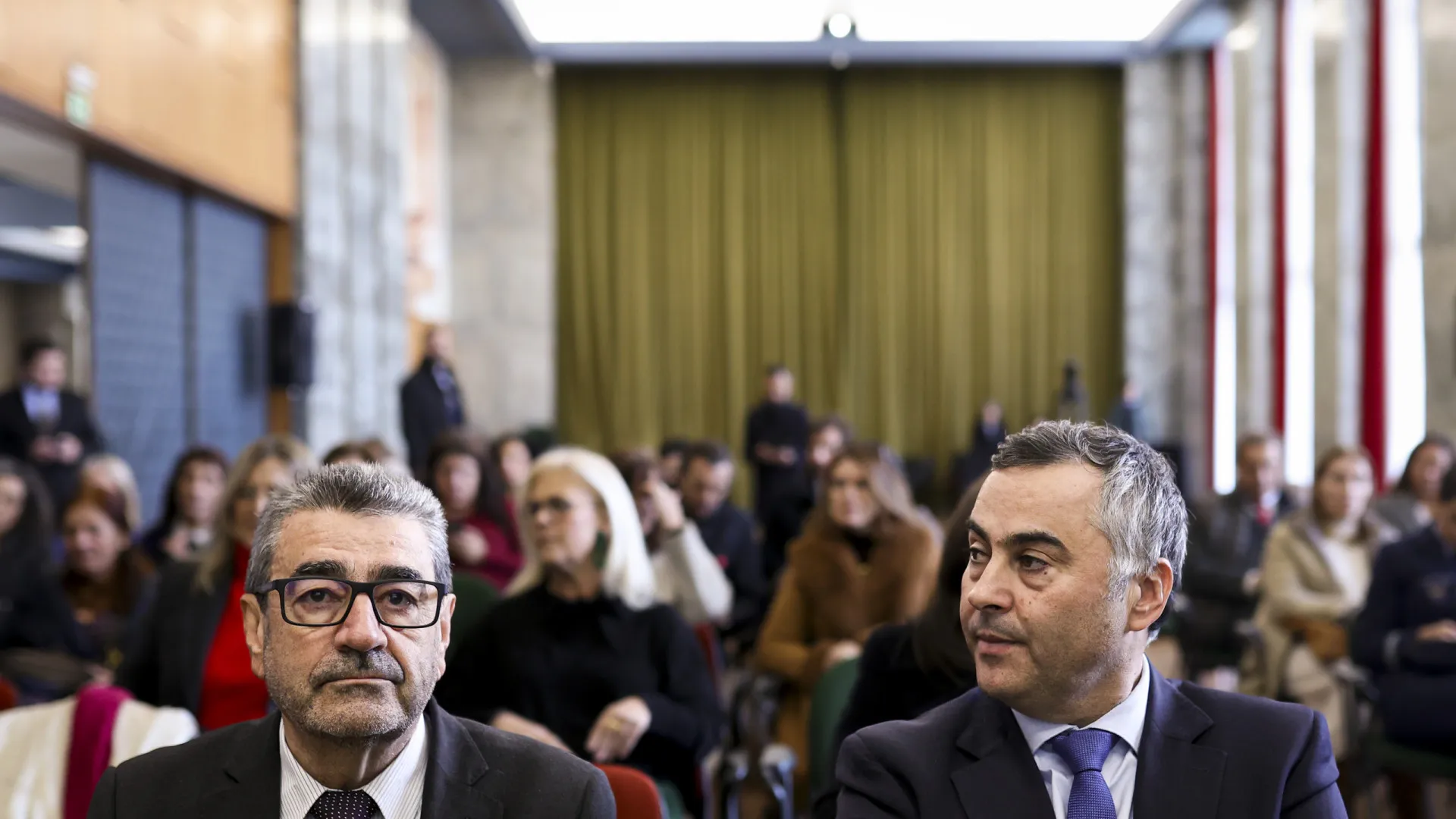 
                    Reitores e investigadores defendem maior articulação entre ciência e inovação
                