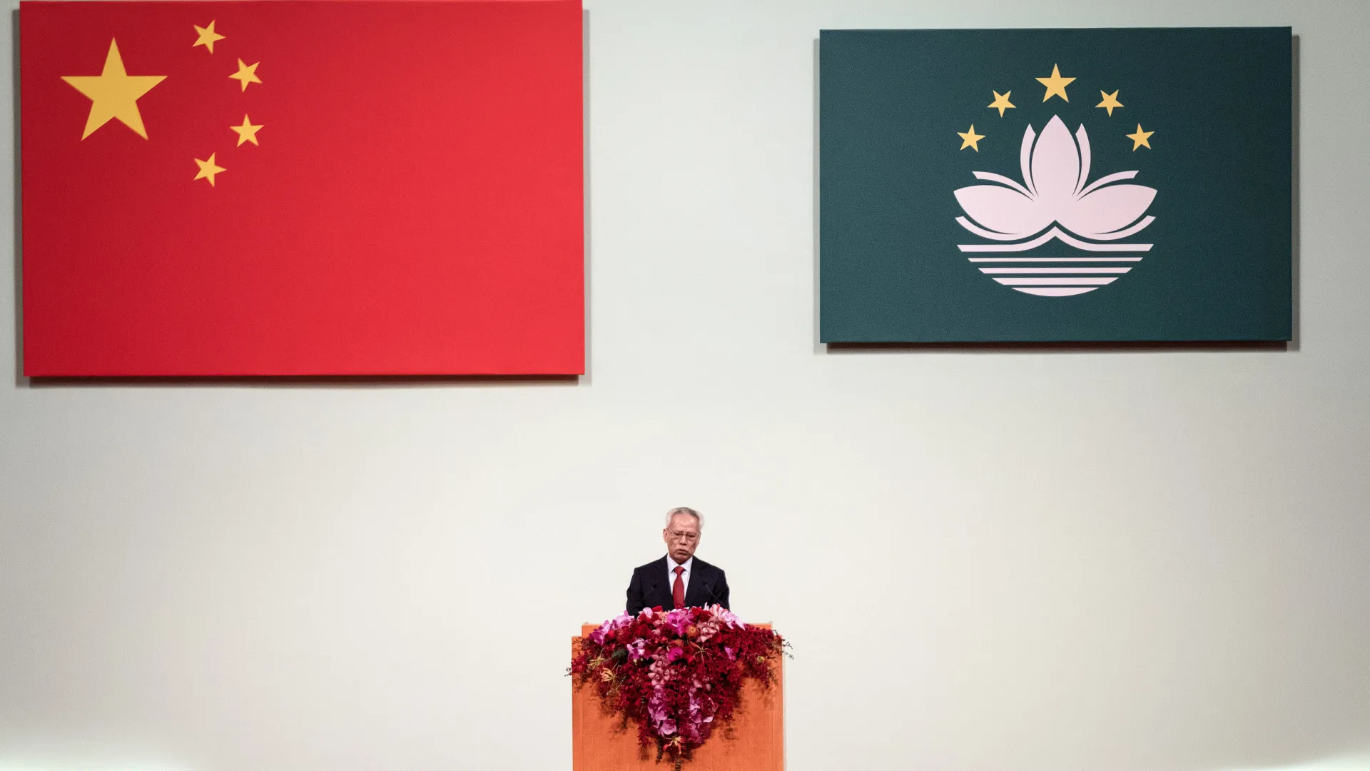 
                    Líder de Macau solidário com vítimas, Lisboa e Portugal
                