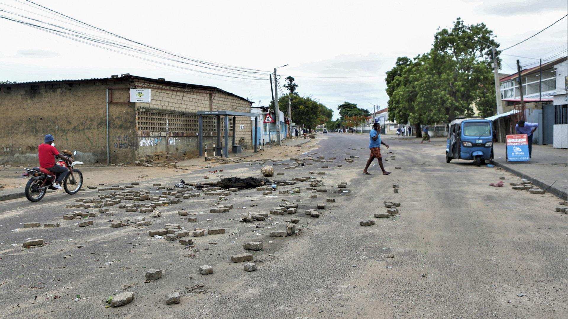 Dezasseis centros de saúde destruídos no norte de Moçambique