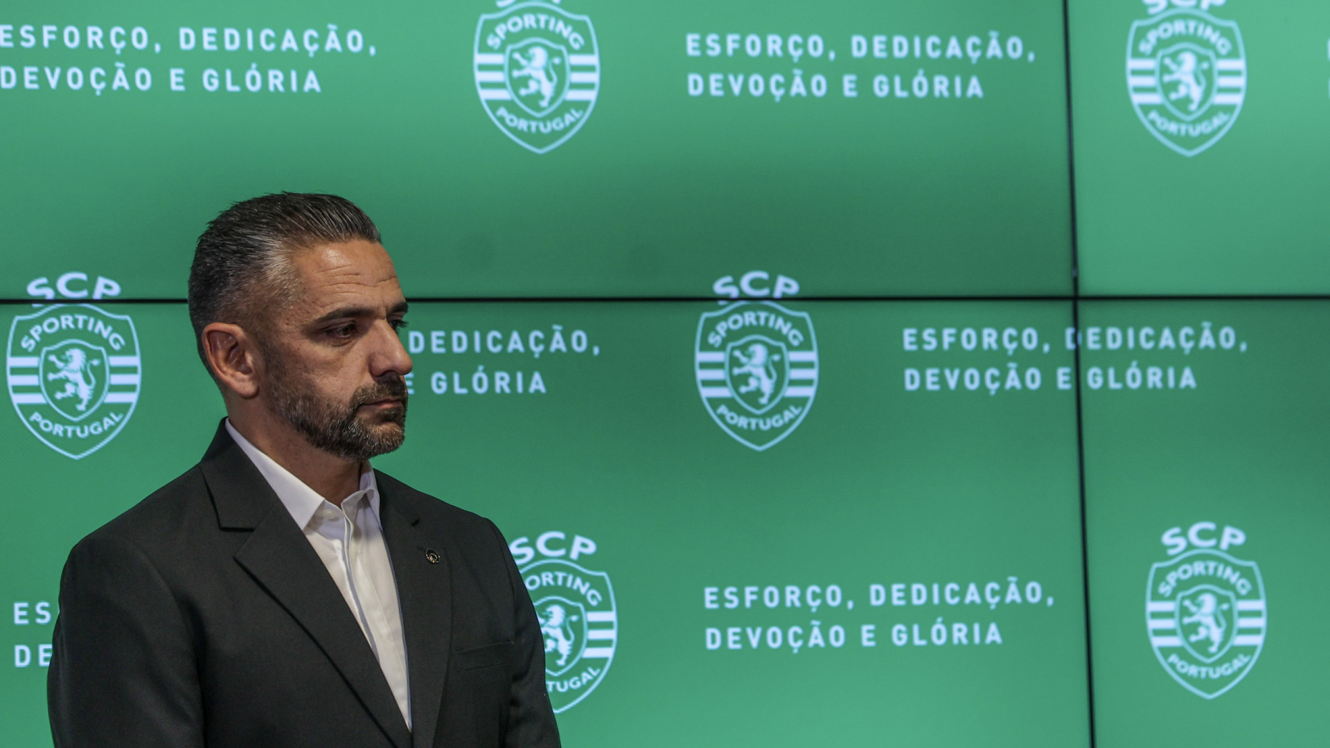 Rui Borges apresentado no Sporting: 