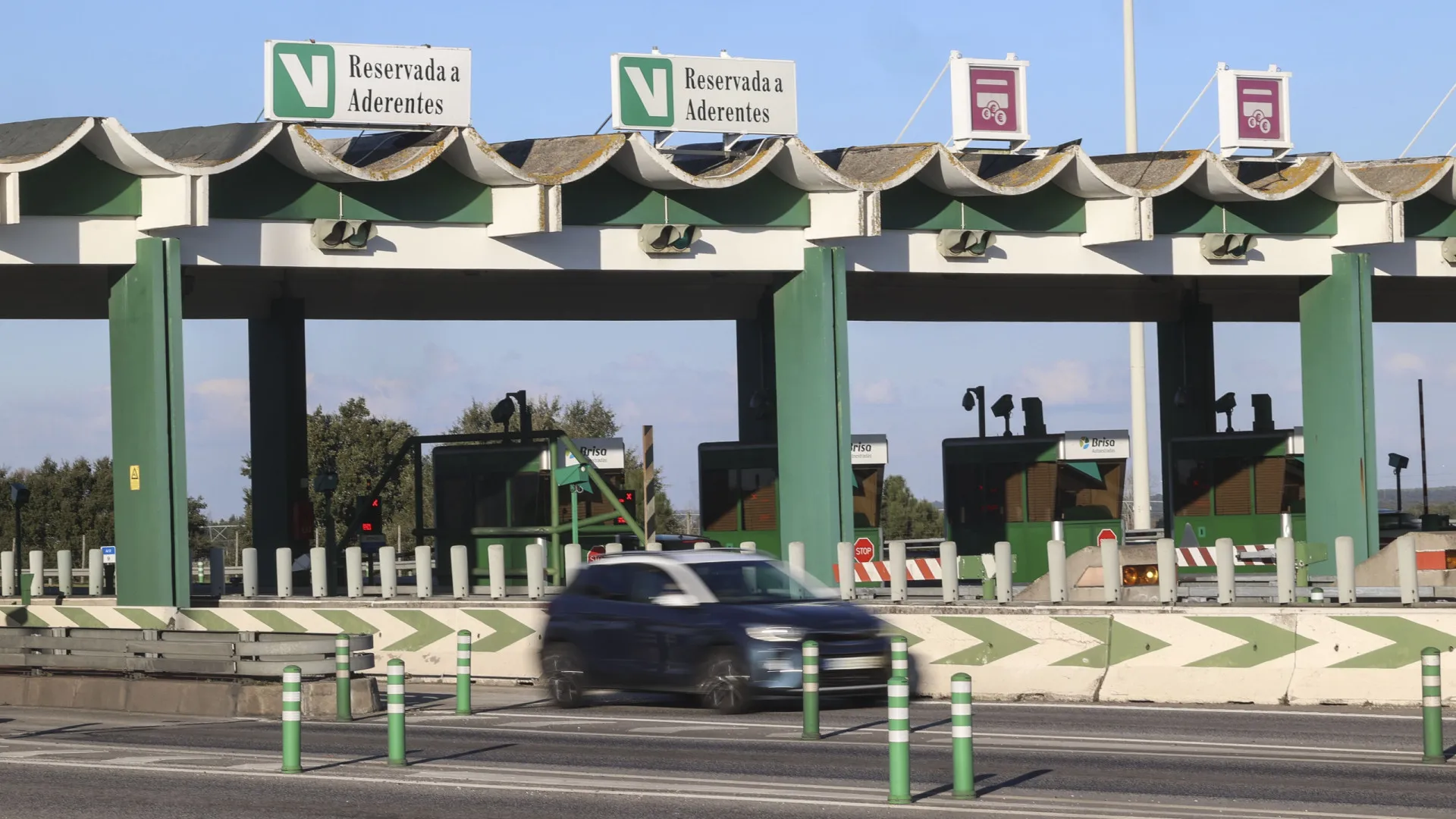 
                    Novo ano, novo preço: Portagens sobem até 50 cêntimos do Porto ao Algarve
                