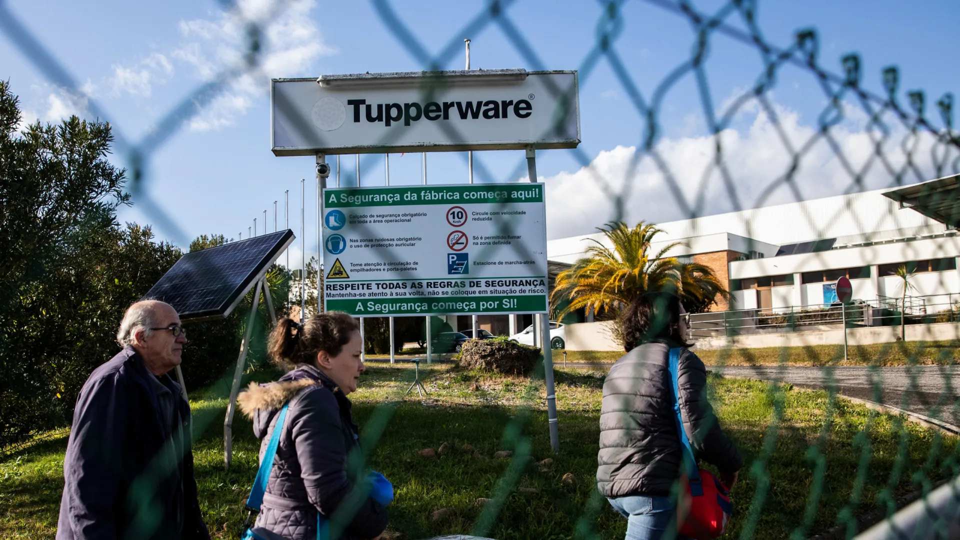 
                    Fábrica da Tupperware em Constância vai a venda (e este é o preço mínimo)
                