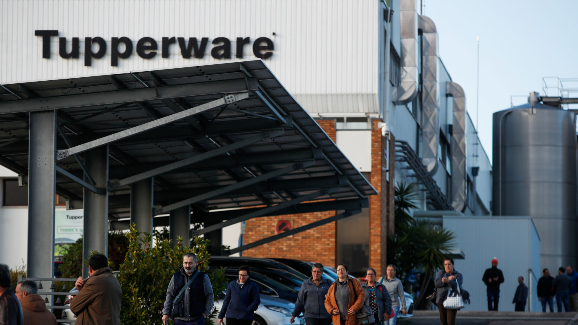 Grupo apresenta proposta para adquirir fábrica da Tupperware