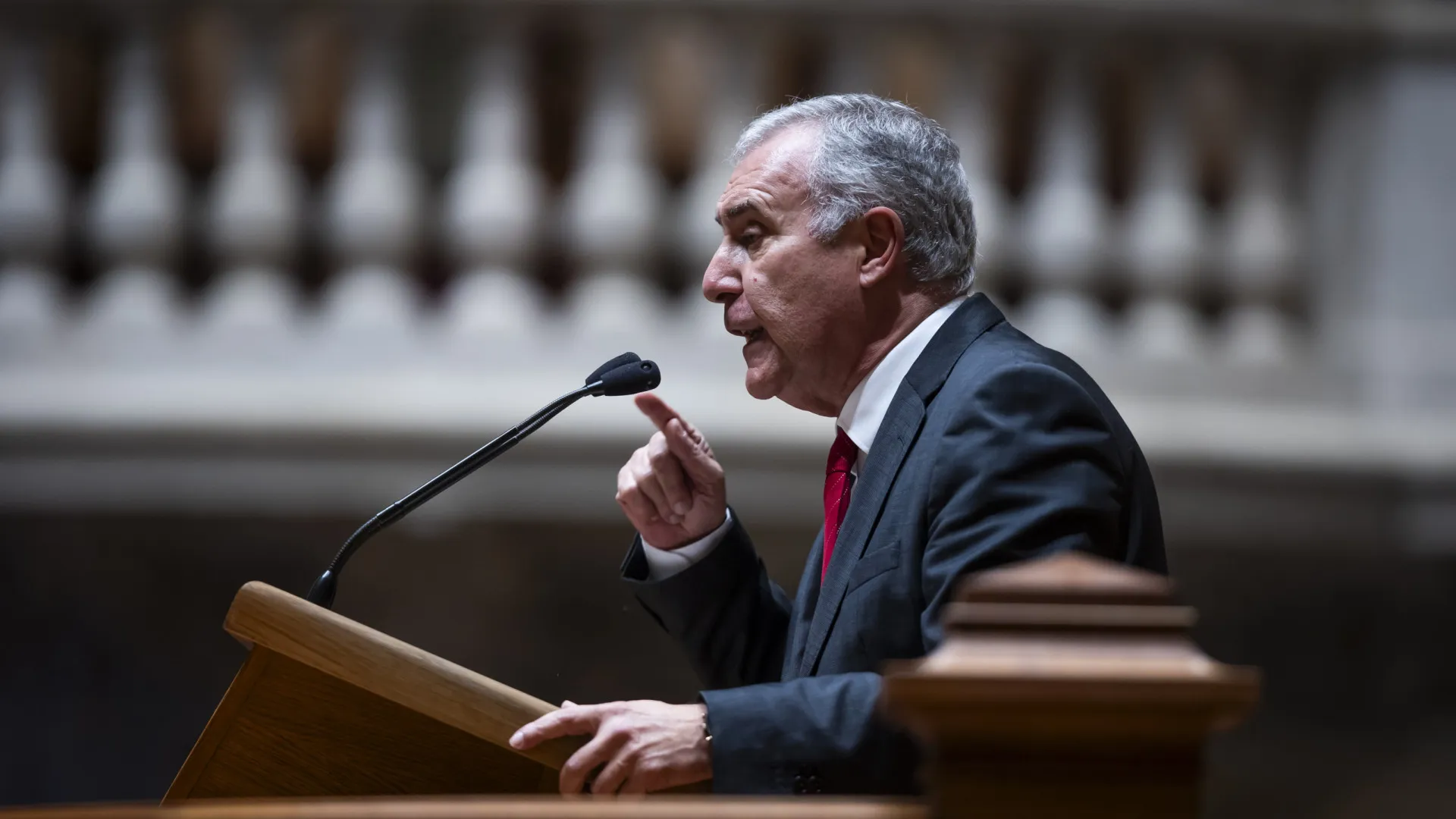 PSD e CDS-PP retiram retroatividade da proposta de lei da nacionalidade