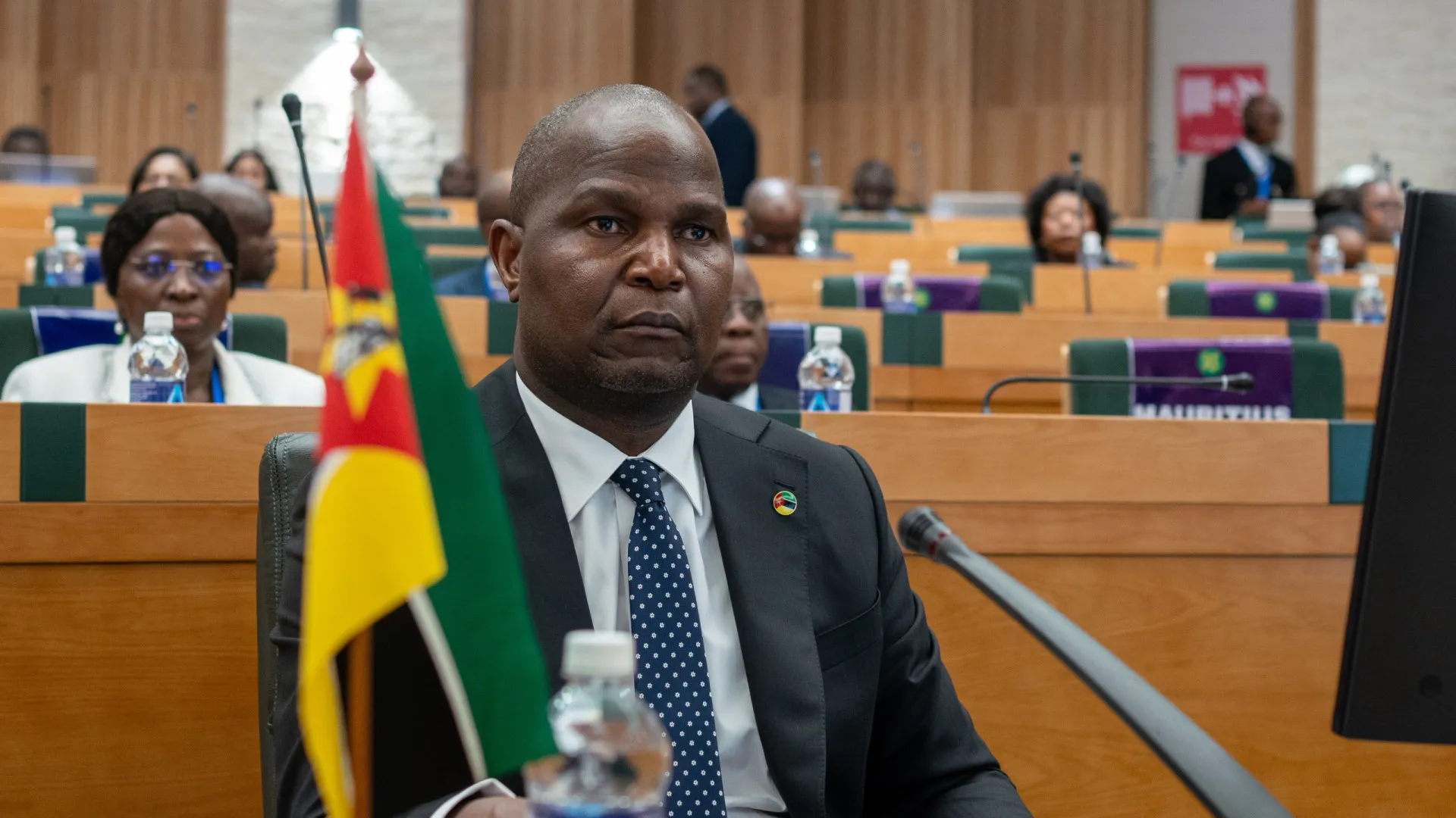 
                    Chapo destaca papel dos profissionais de saúde no combate ao VIH/Sida
                