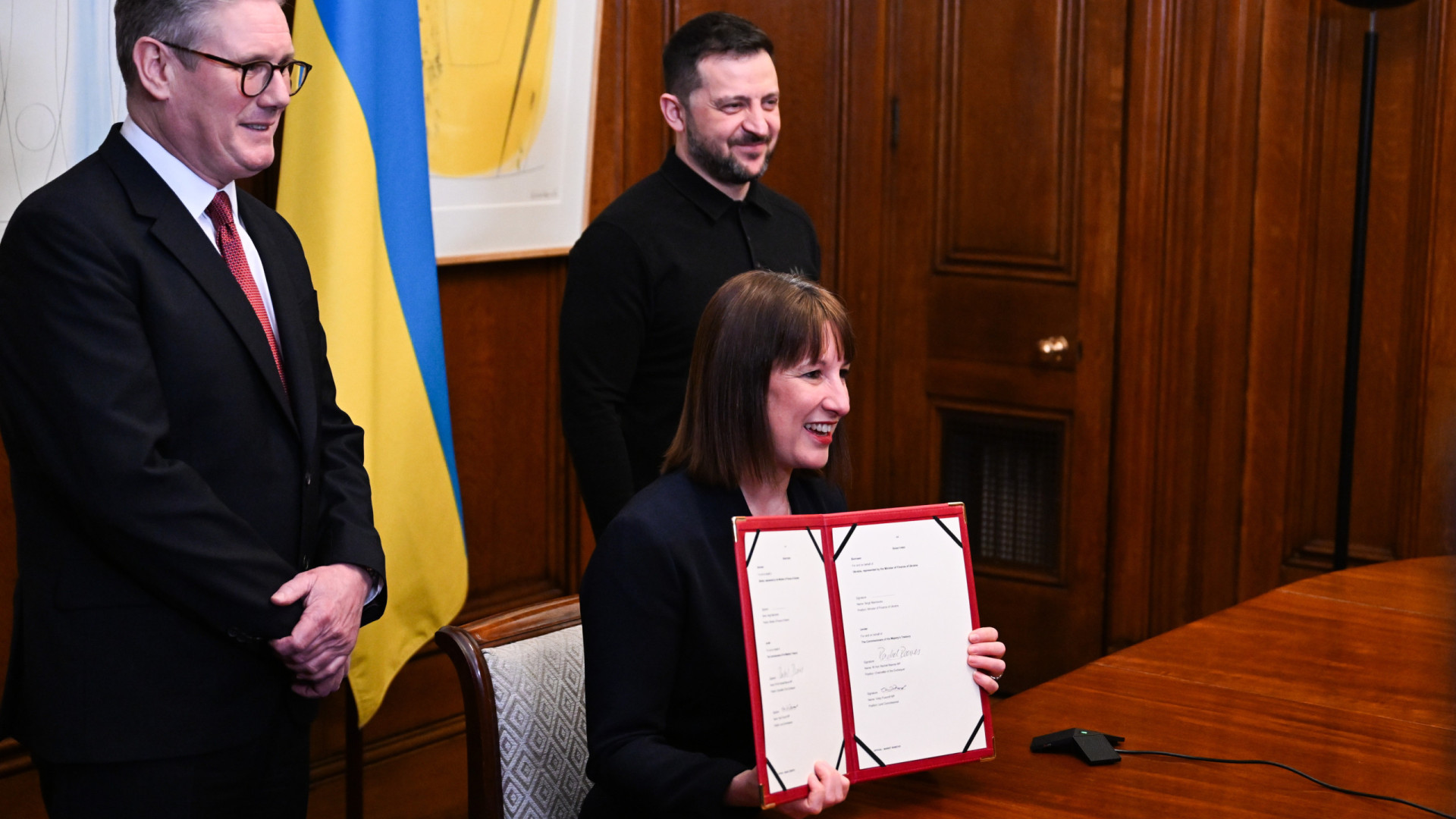 Londres e Kyiv com acordo de empréstimo de 2,73 mil milhões para defesa
