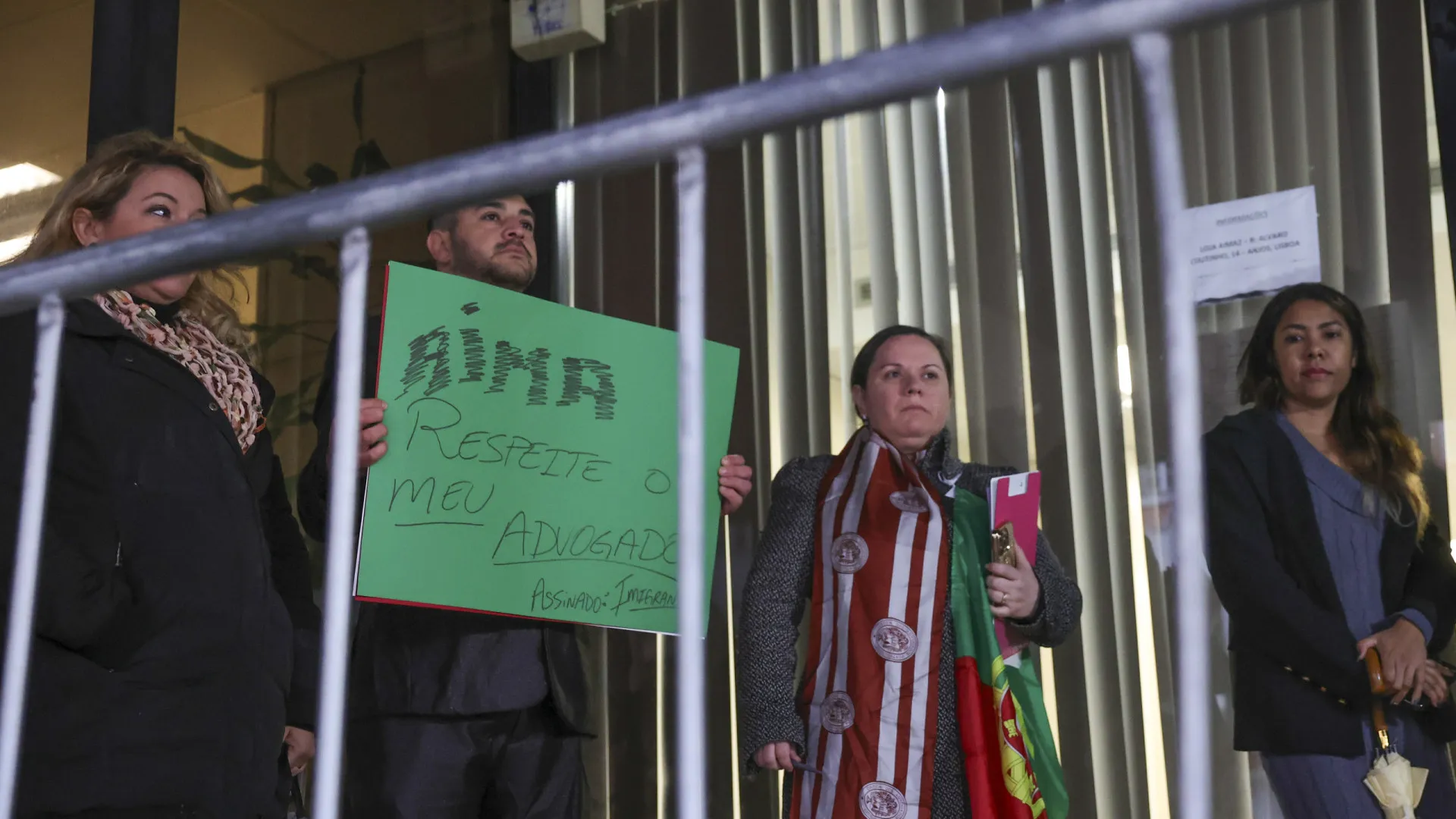 
                    PSD e CDS aprovam proposta do Chega para limitar atestados de residência
                