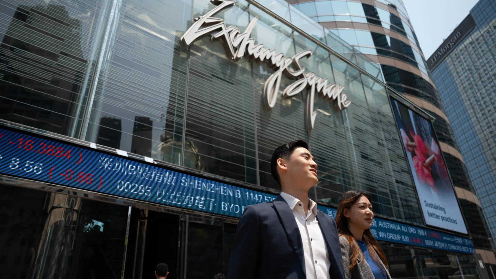 
                    Bolsas chinesas e de Hong Kong sobem até 2,5% após cessar-fogo no Irão
                