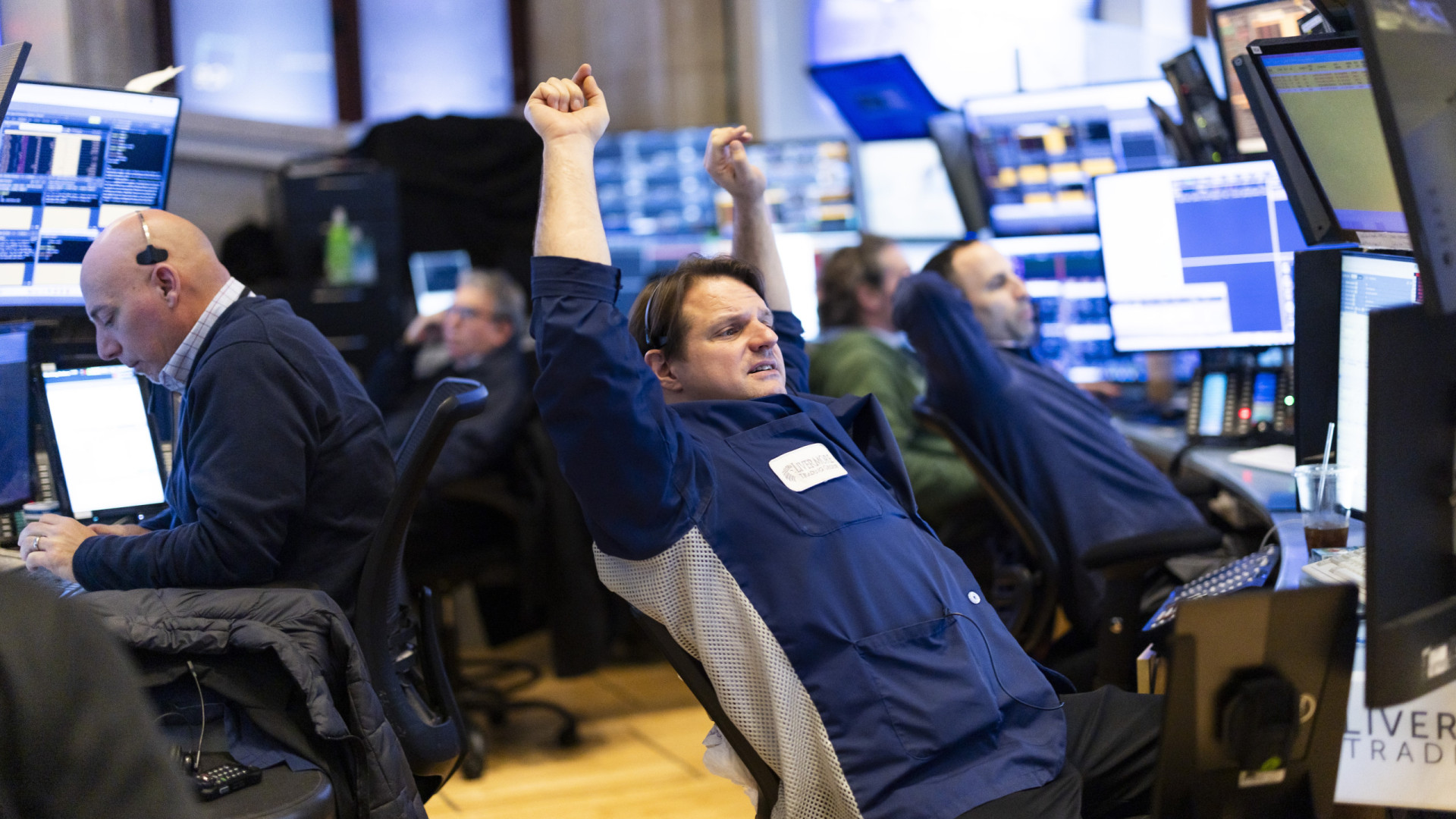 Wall Street abre em alta após dados do emprego acima do esperado