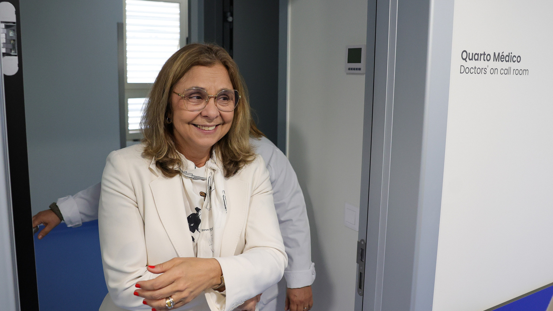 Ministra diz que novo plano para a obstetrícia não prevê encerramentos