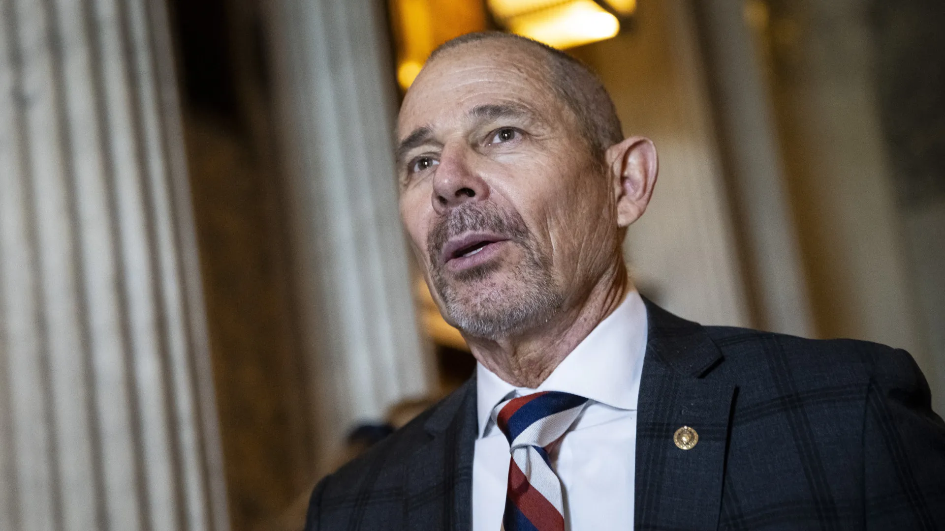 Senador dos EUA apoia Taiwan na tentativa de aumentar despesa militar