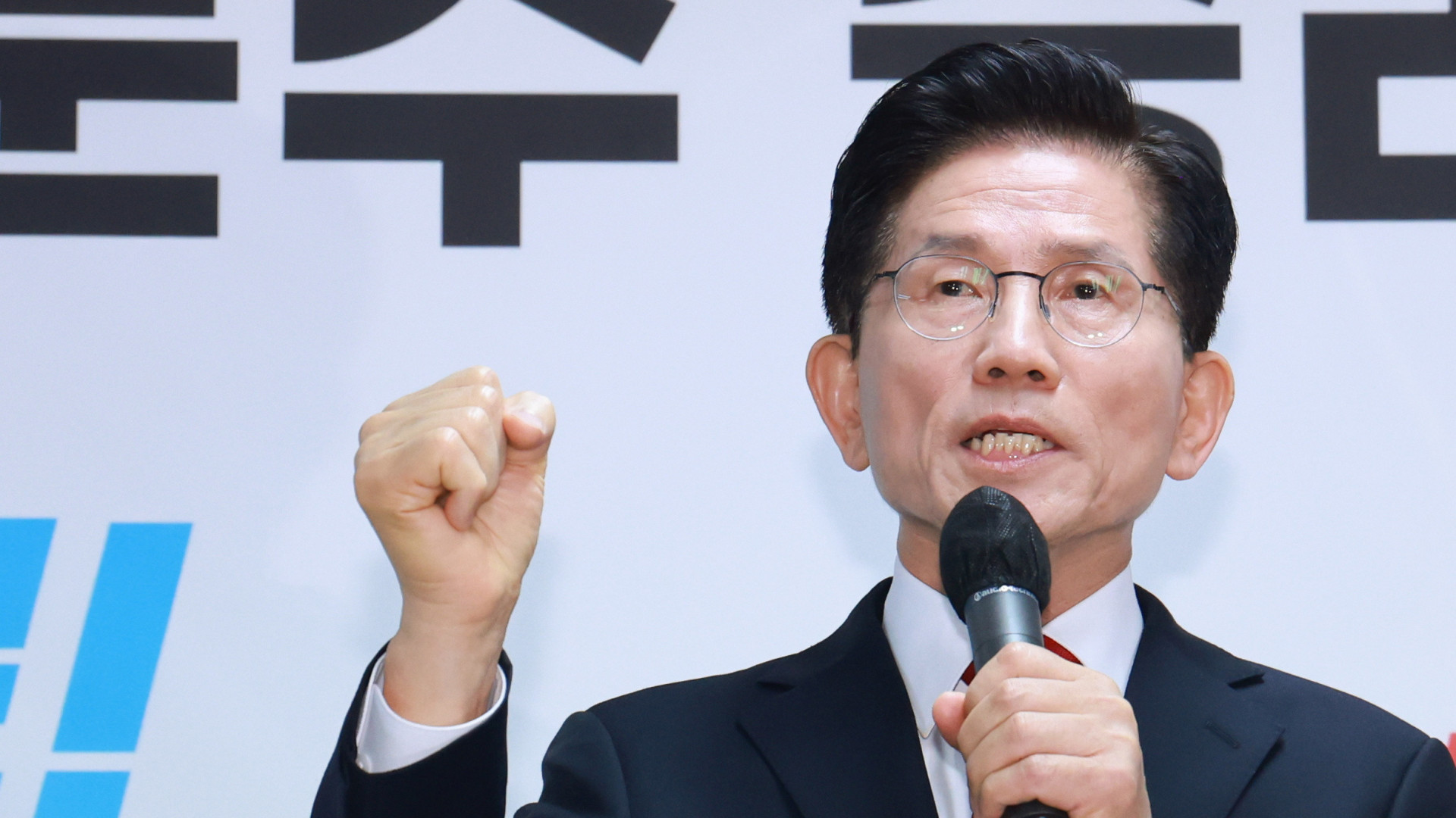 Kim Moon-soo confirmado candidato presidencial na Coreia do Sul