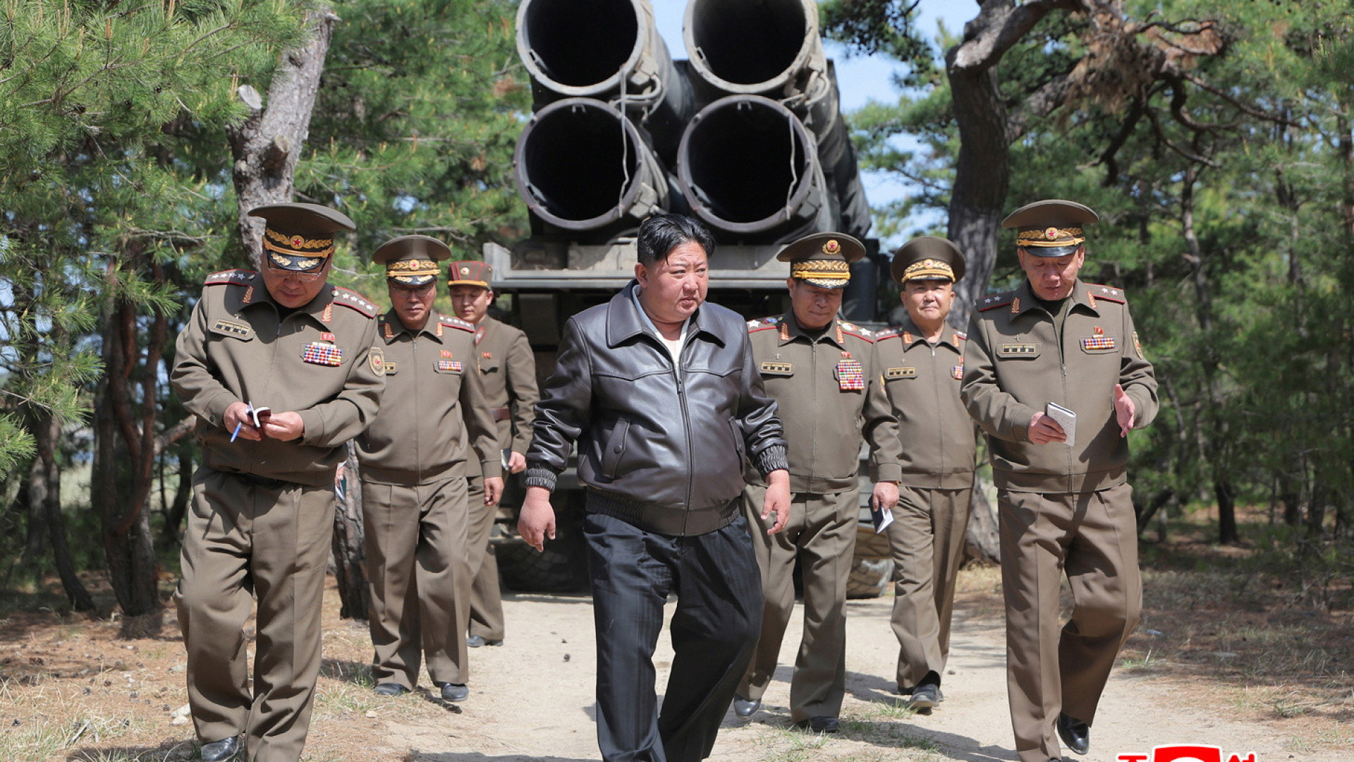 Líder norte-coreano supervisiona exercício de contra-ataque nuclear