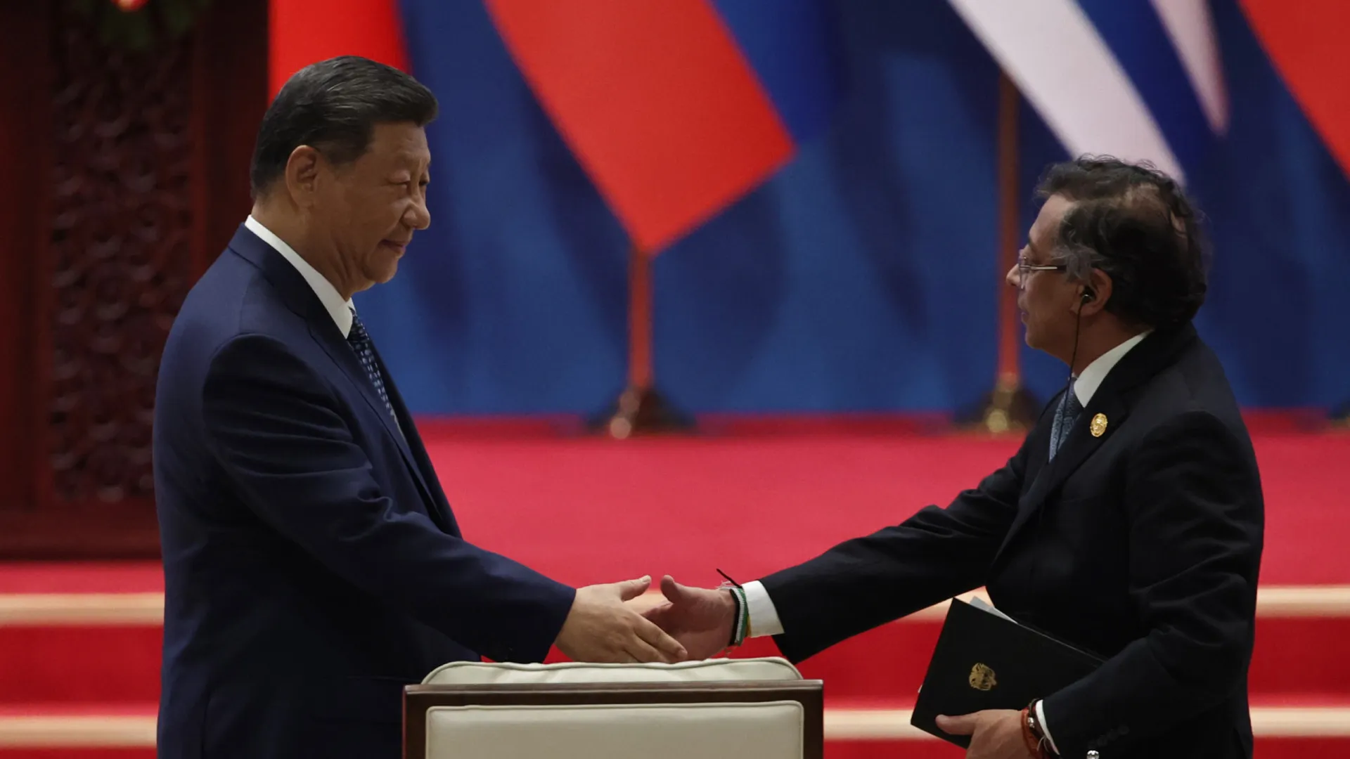 Xi Jinping diz que China "será sempre amiga" da América Latina e Caraíbas