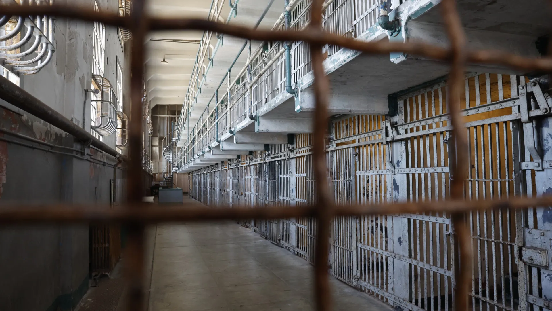 
                    Califórnia investigada por pôr mulheres transgénero em prisões femininas
                