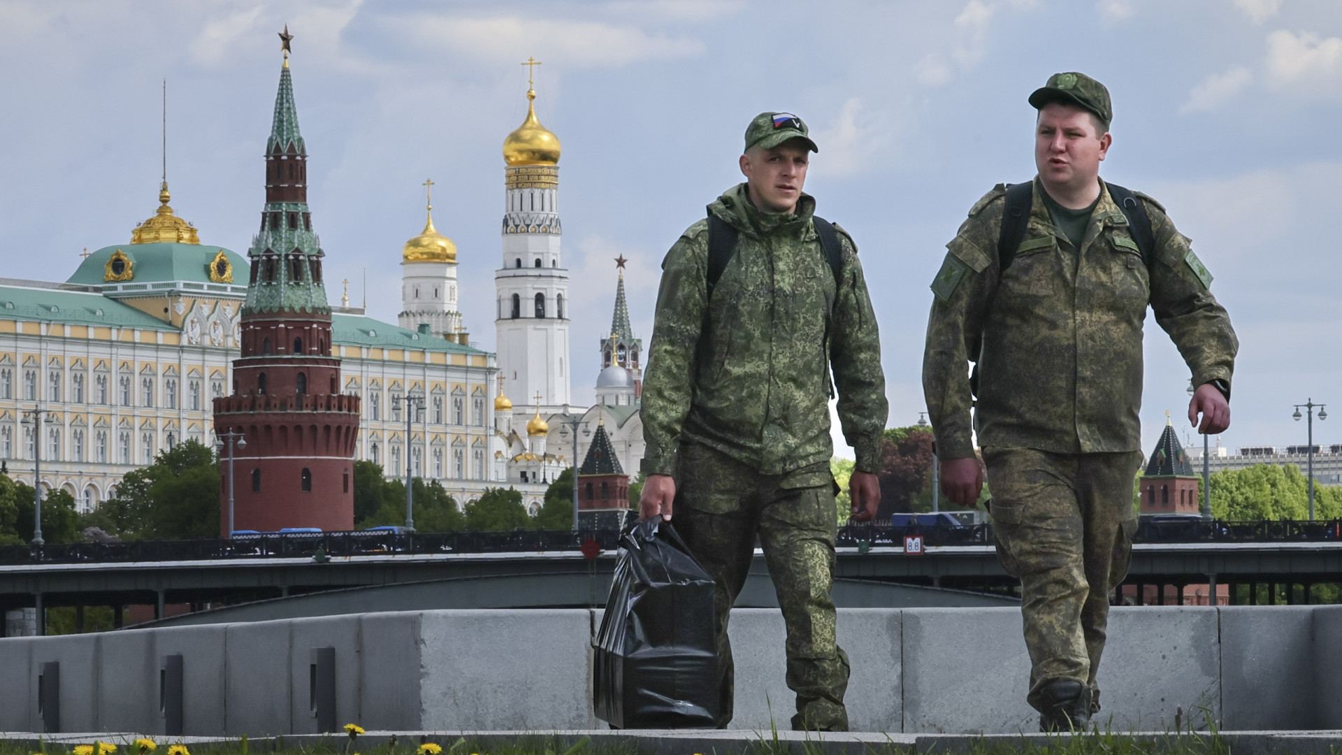 Ataque de drone ucraniano causa três mortos na região russa de Kursk