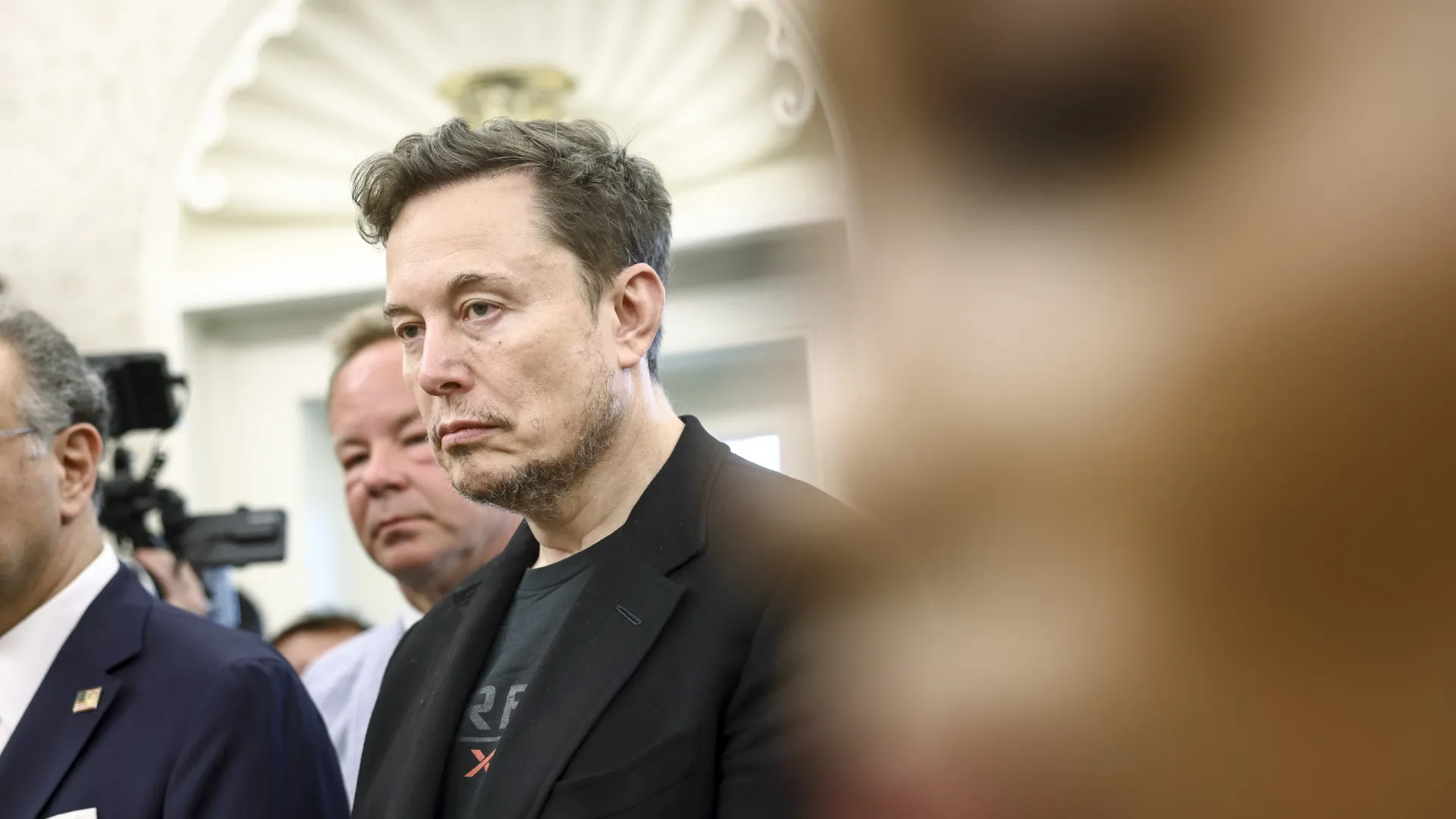 
                    Fundo soberano da Noruega vota contra prémio de Elon Musk
                