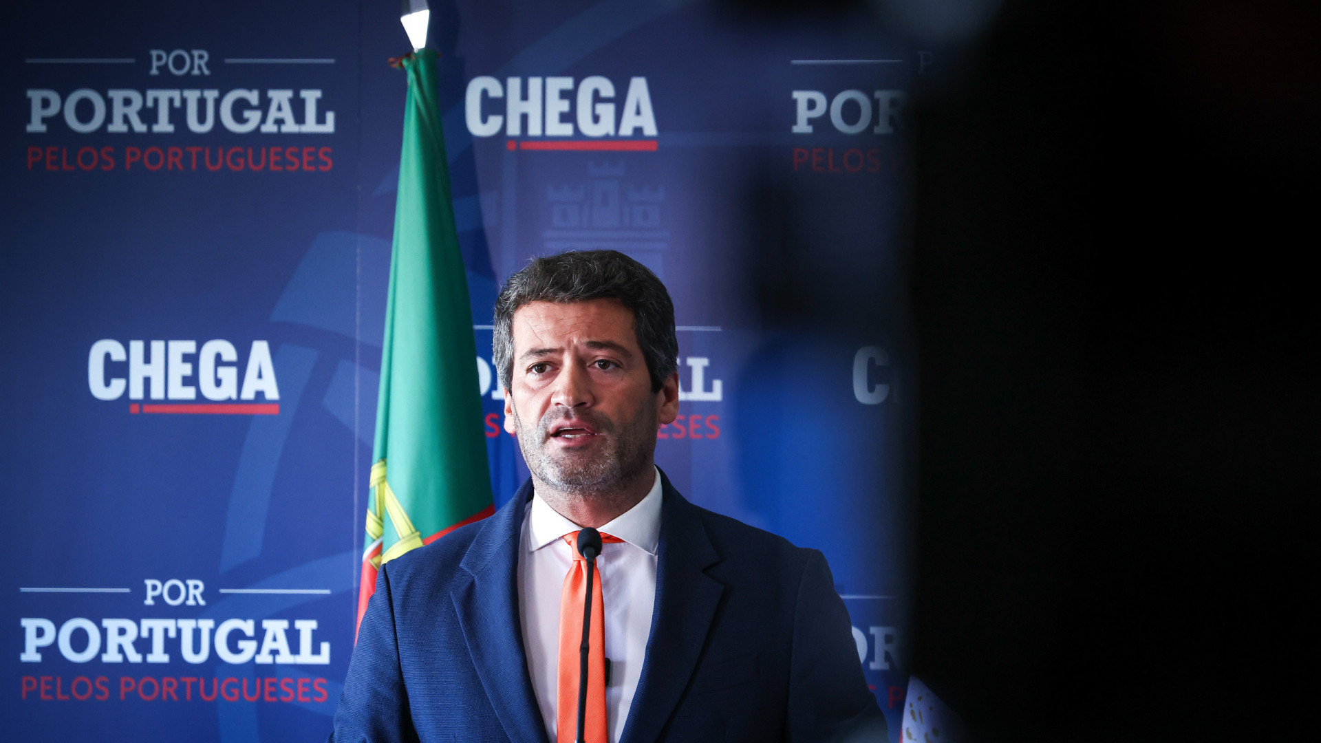 Lei de estrangeiros: Ventura em contacto com PSD para 