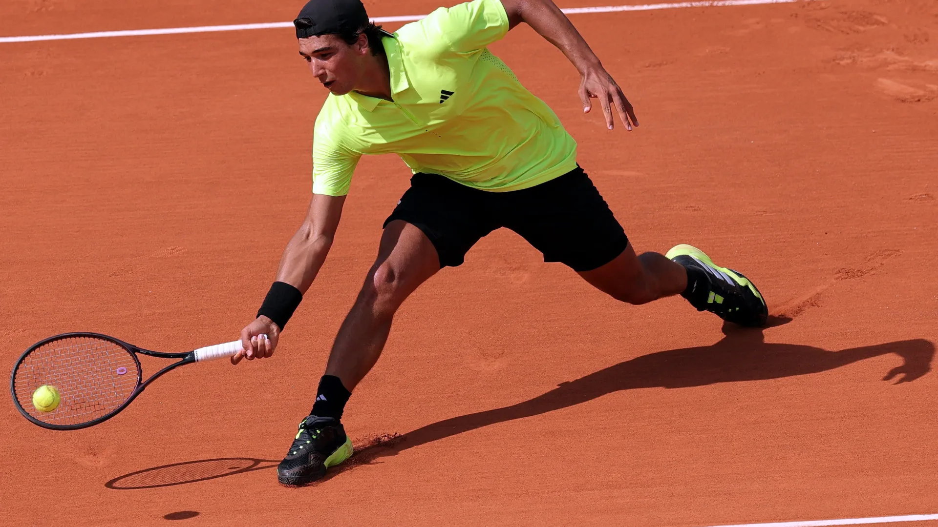 Henrique Rocha apura-se para a 2.ª final seguida no circuito challenger
