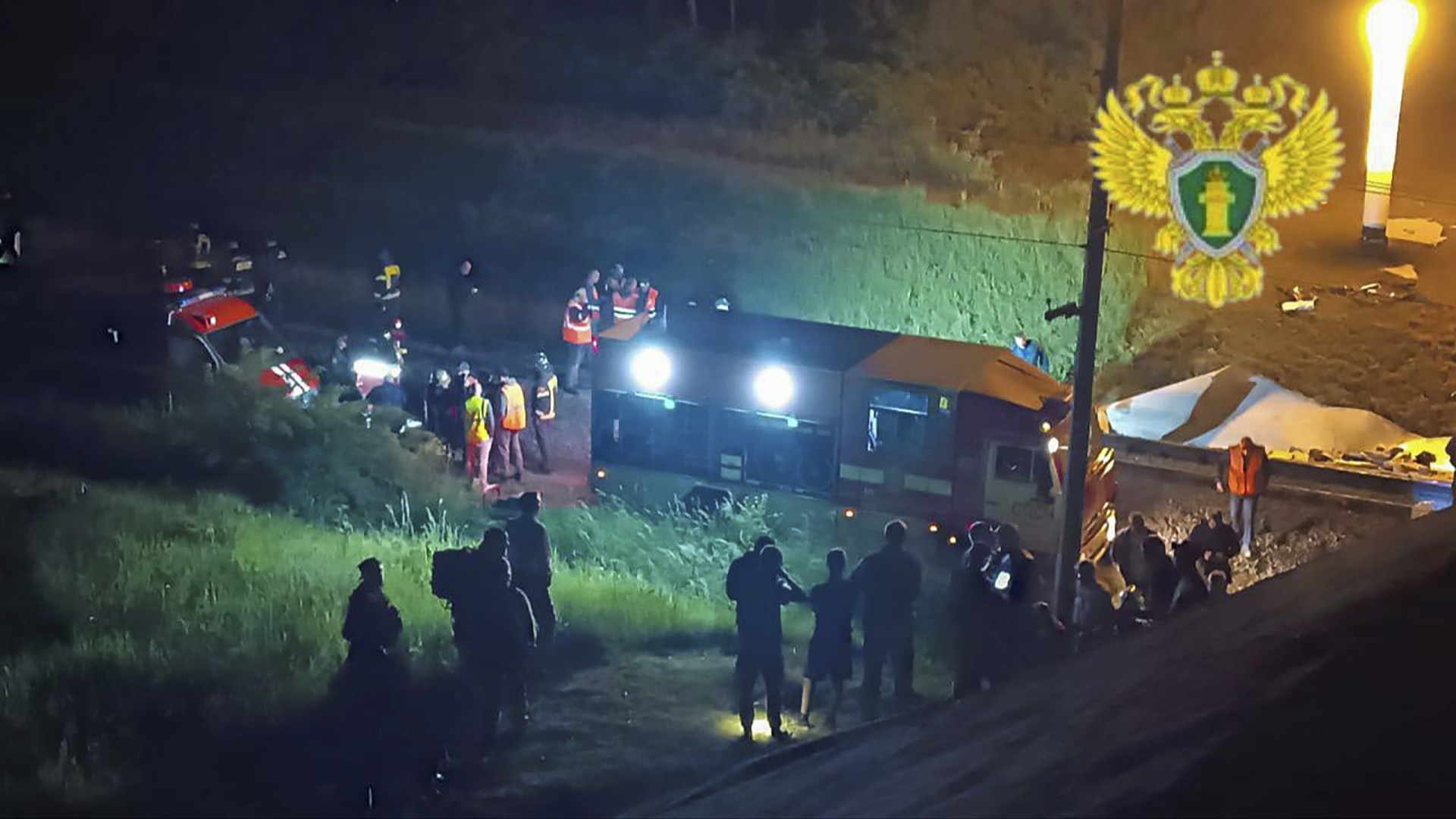 Pelo menos sete mortos em colapso de ponte sobre comboio na Rússia