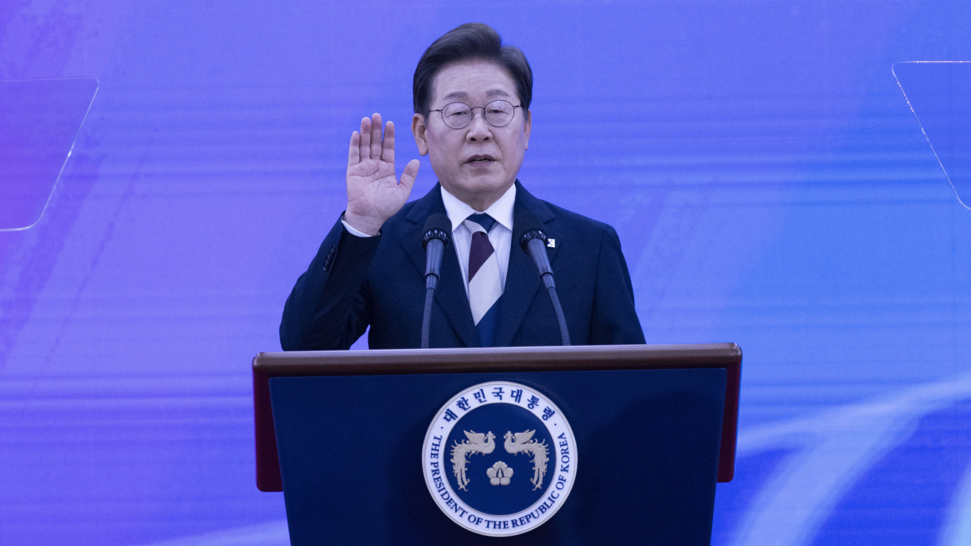 Novo Presidente da Coreia do Sul promete restaurar economia e democracia