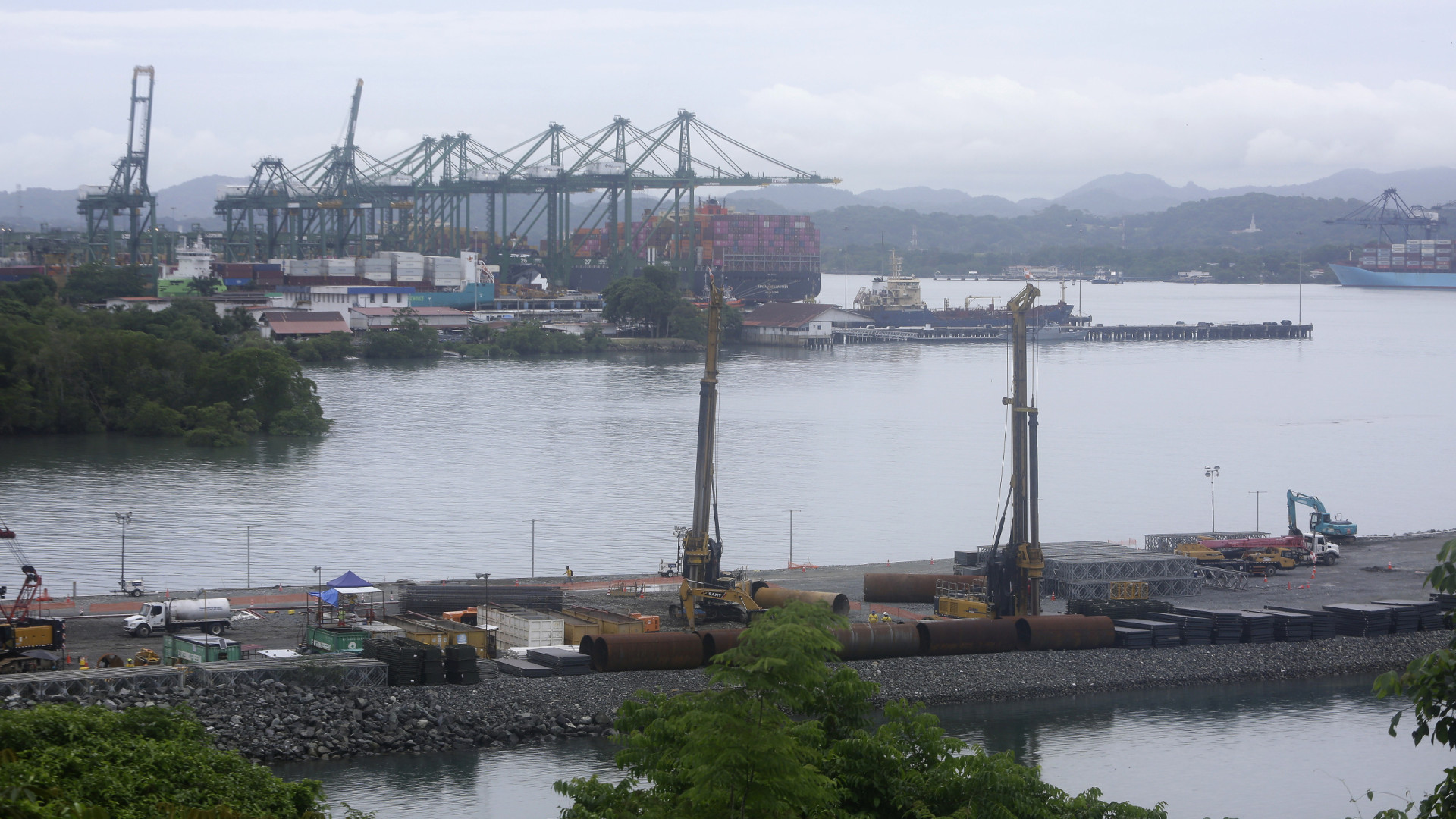 Após críticas a acordo, China reafirma neutralidade do Canal do Panamá
