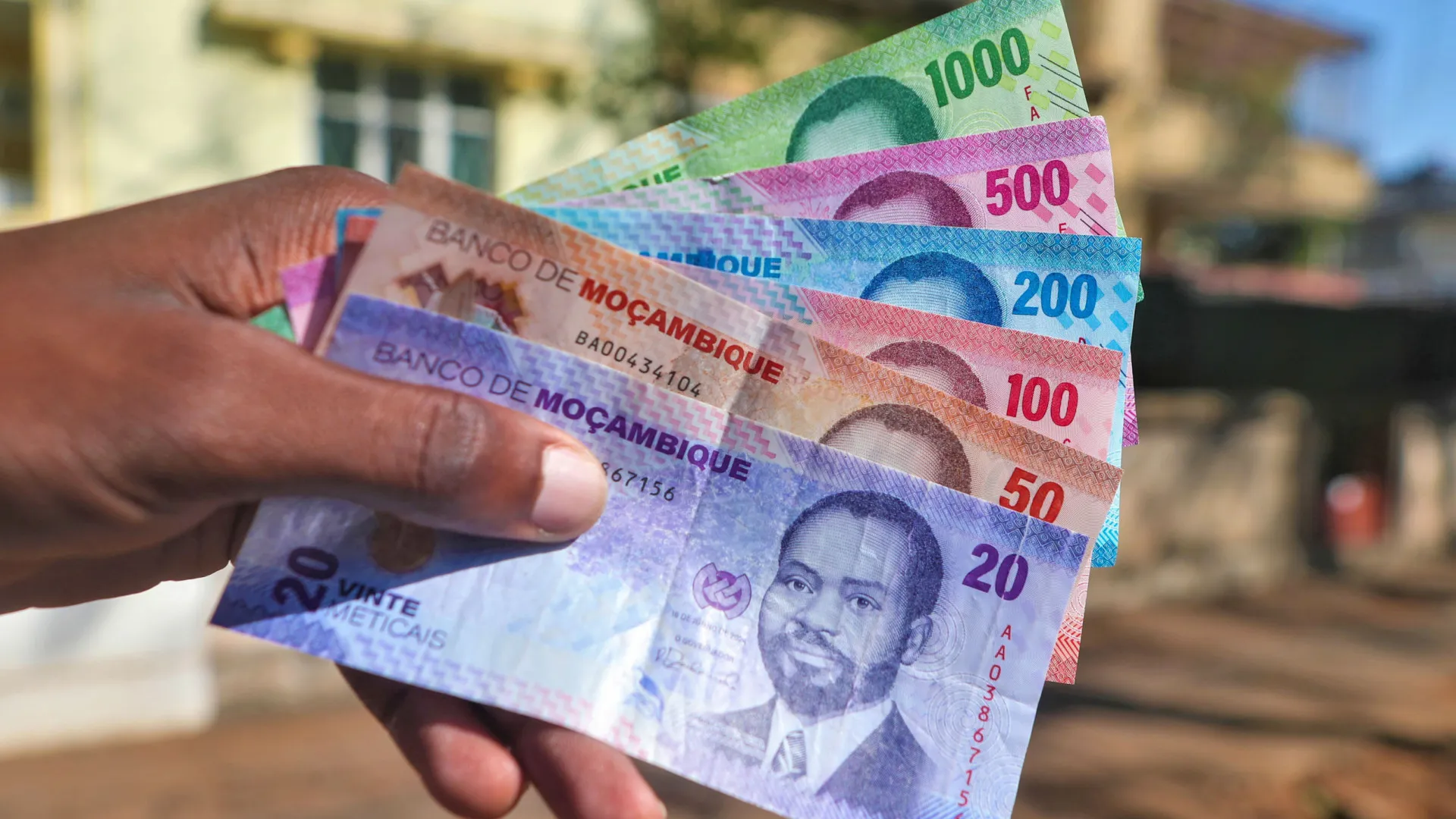 Salários mínimos em Moçambique sobem até 9% e com efeitos a 1 de julho