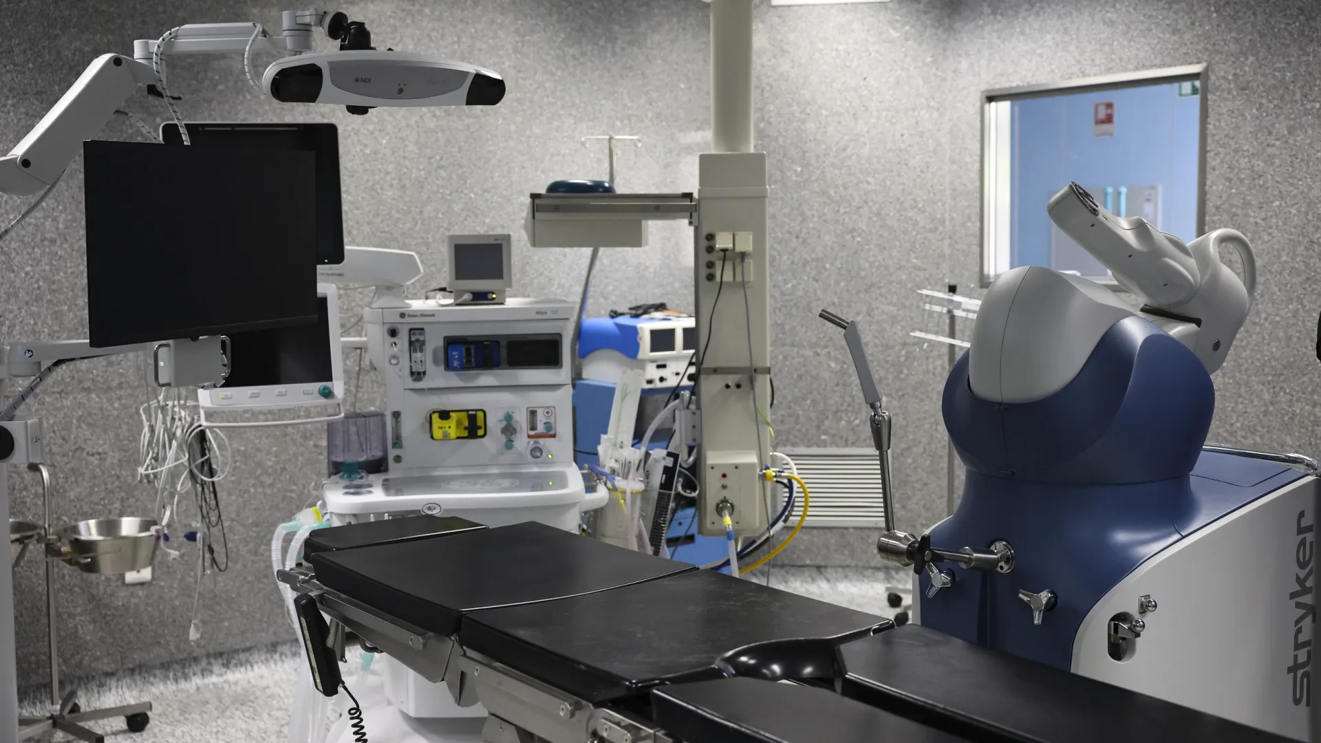 Mais de um milhão espera consulta no SNS. Cirurgias também aumentam