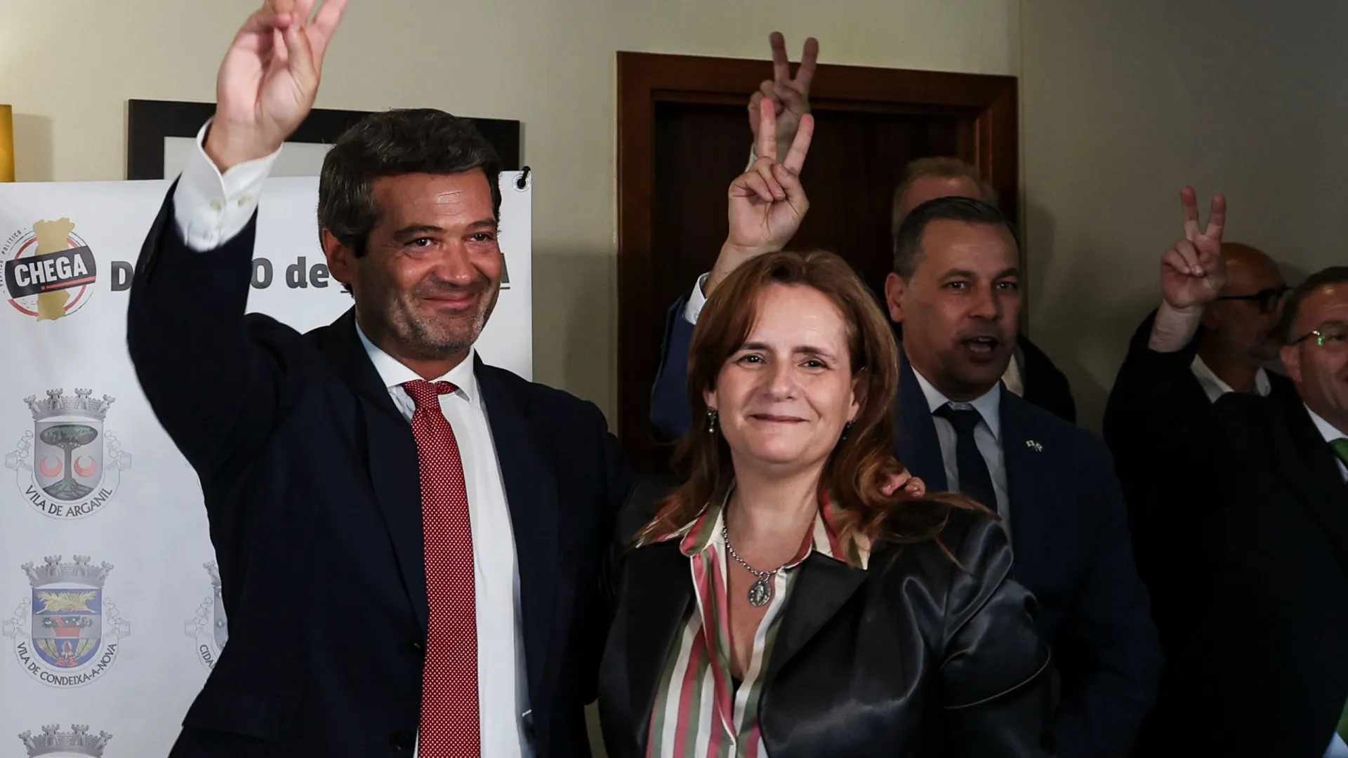 
                    Vereadora em Coimbra anuncia desfiliação do Chega (com efeitos imediatos)
                