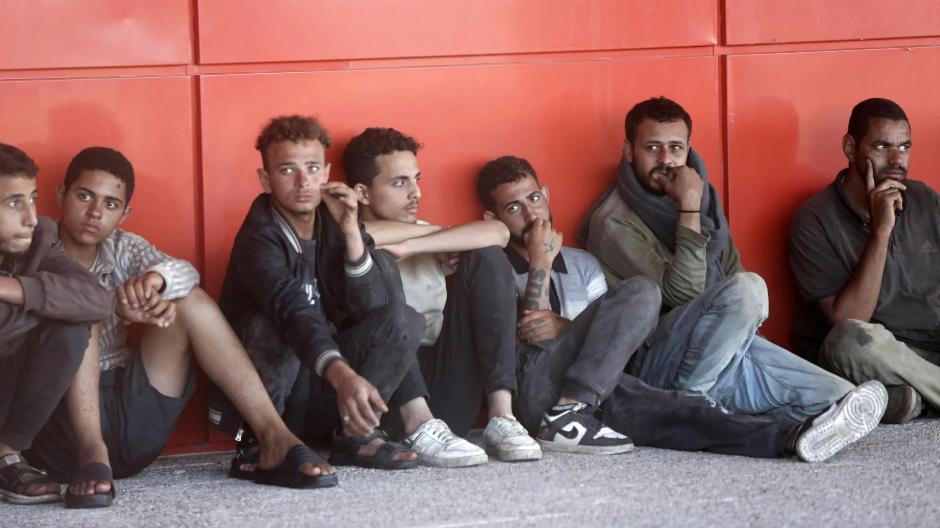 Grécia resgata 26 sobreviventes de bote em que morreram 22 migrantes