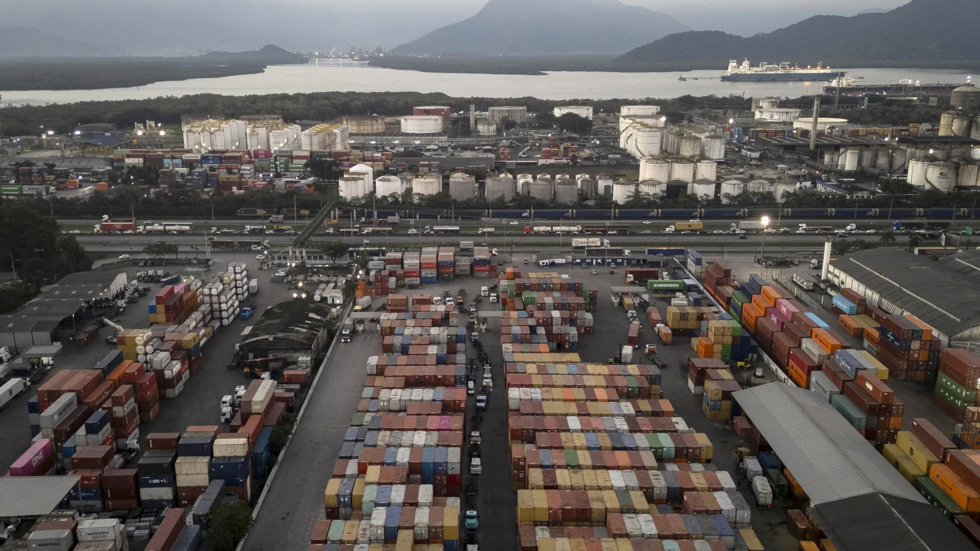 
                    Brasil regista recorde de exportações em 2025 
                