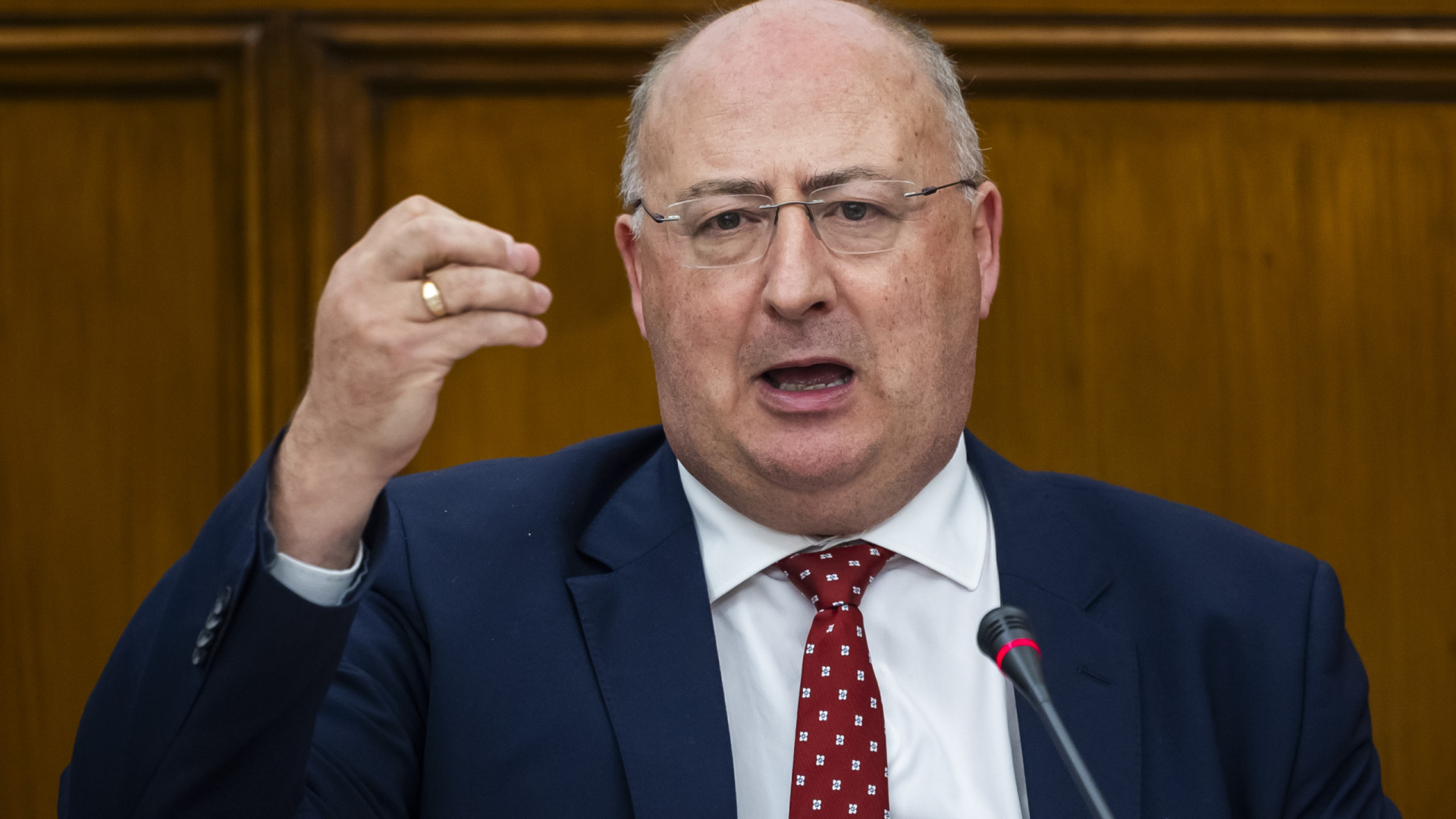 Ministro quer apoios a excedentes no Douro prontos até setembro