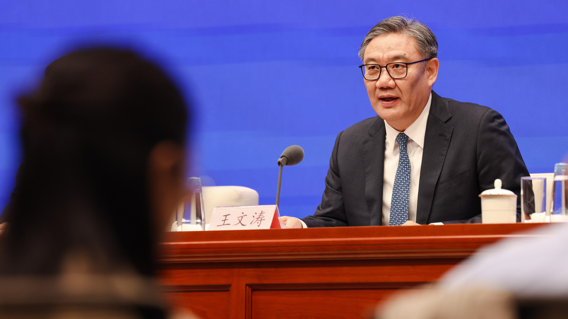 Ministro admite cenário "grave e complexo" para economia da China