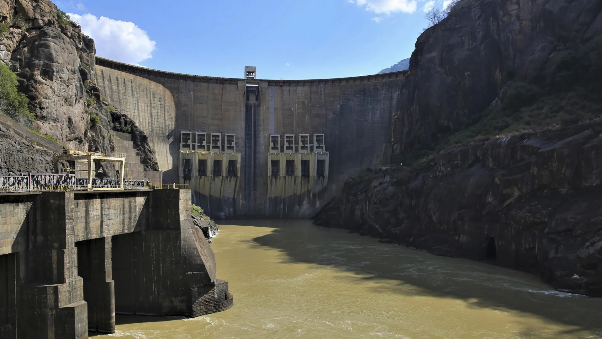 
                    Barragem moçambicana de Cahora Bassa em paragem para manutenção amanhã
                