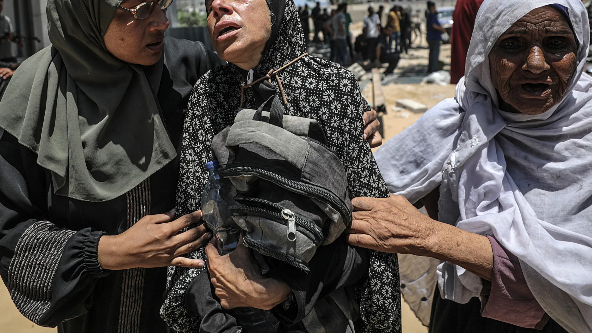 
                    Sete mortos pela fome na Faixa de Gaza no sábado
                
