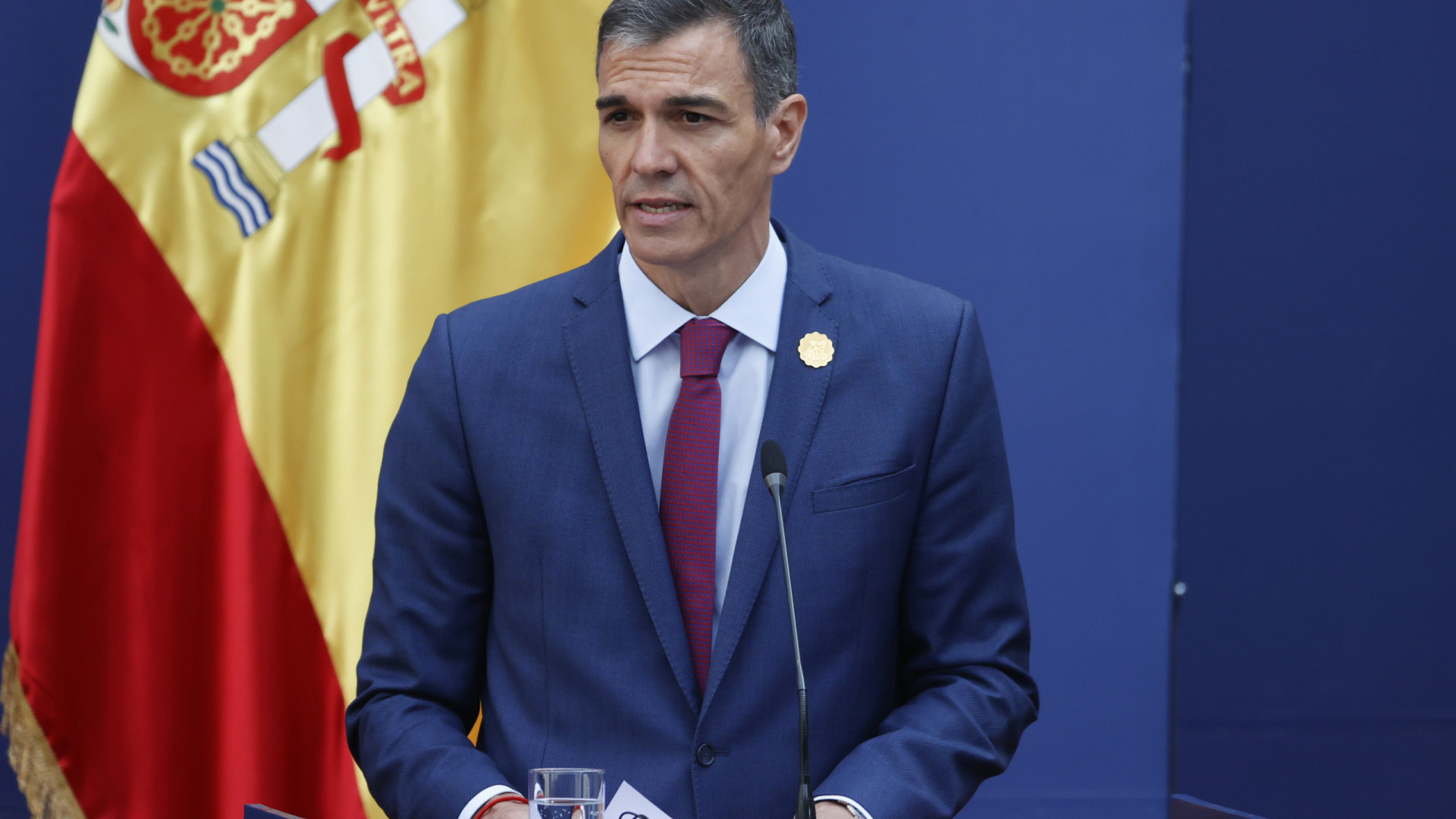 Pedro Sánchez se je udeležil vrha, ki ga je zaznamovala napetost med Brazilijo in ZDA, in pozval k obrambi demokracije