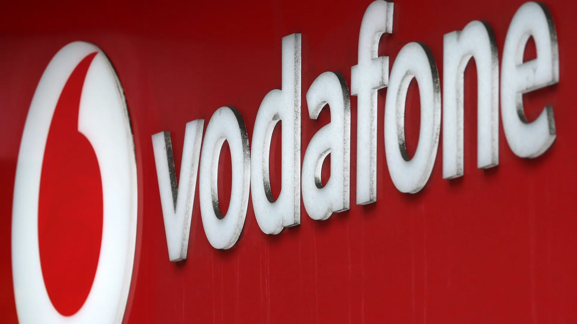 
                    Anacom aplica coima de 85.000 euros à Vodafone por violar regras
                