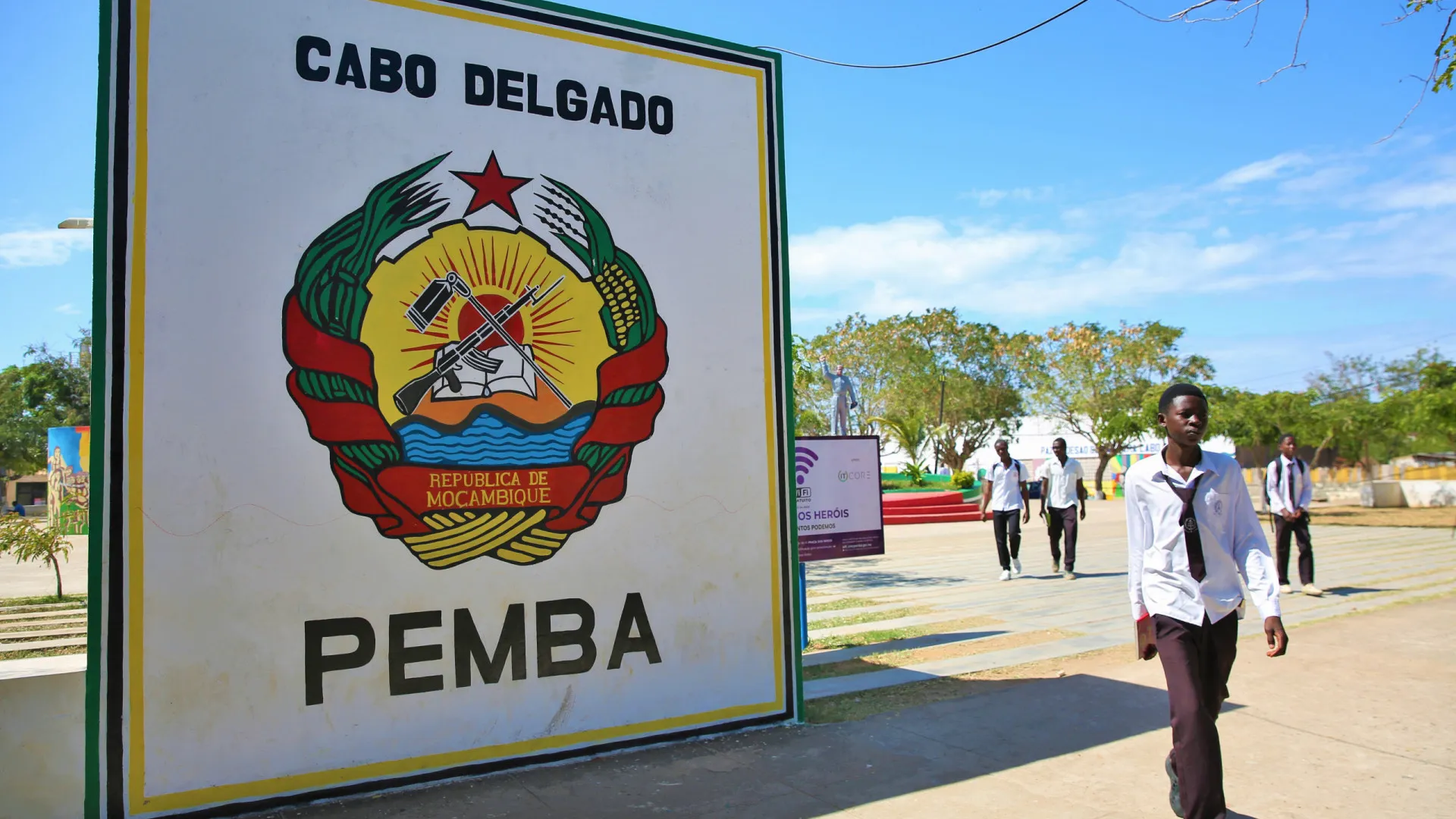 
                    Grupo simula ser terrorista para saquear aldeia em Cabo Delgado
                