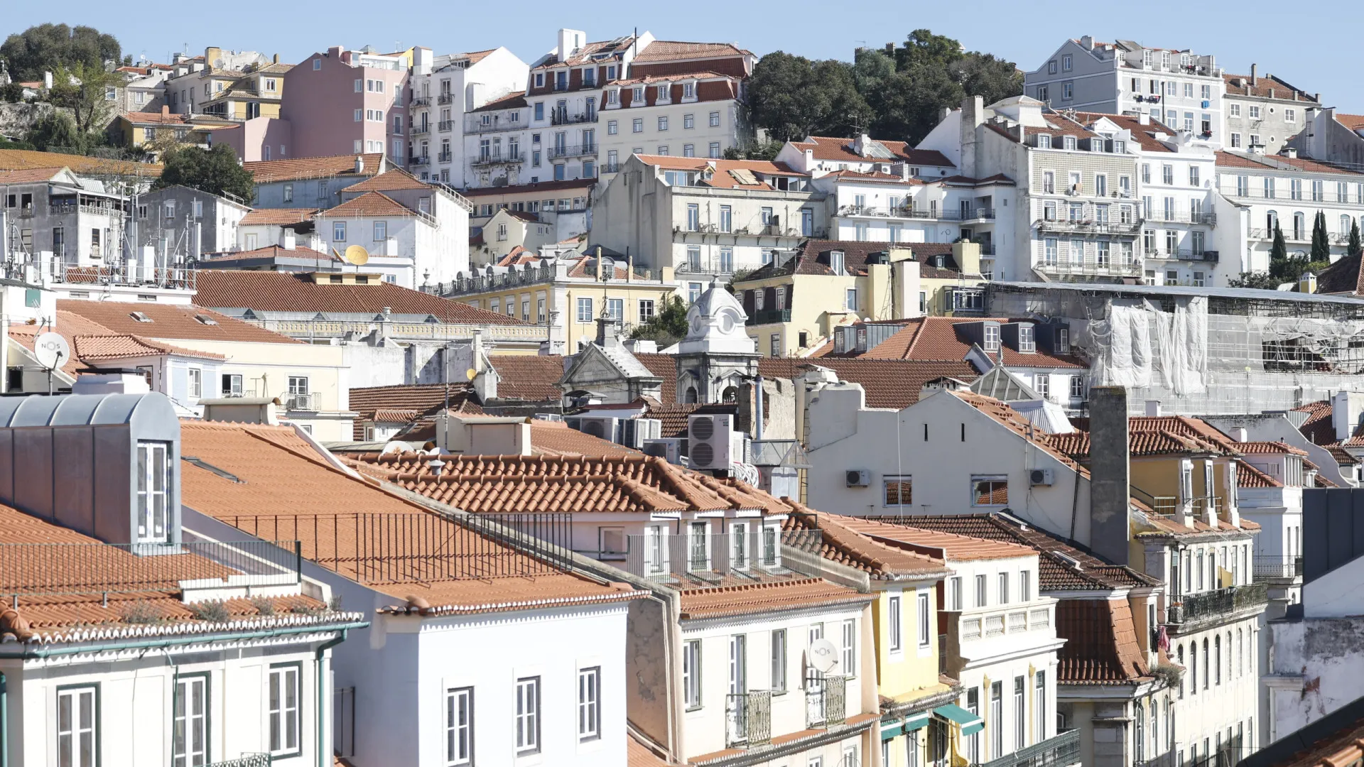 
                    AM de Lisboa prolonga classificação de toda a cidade como Zona de Pressão Urbanística
                